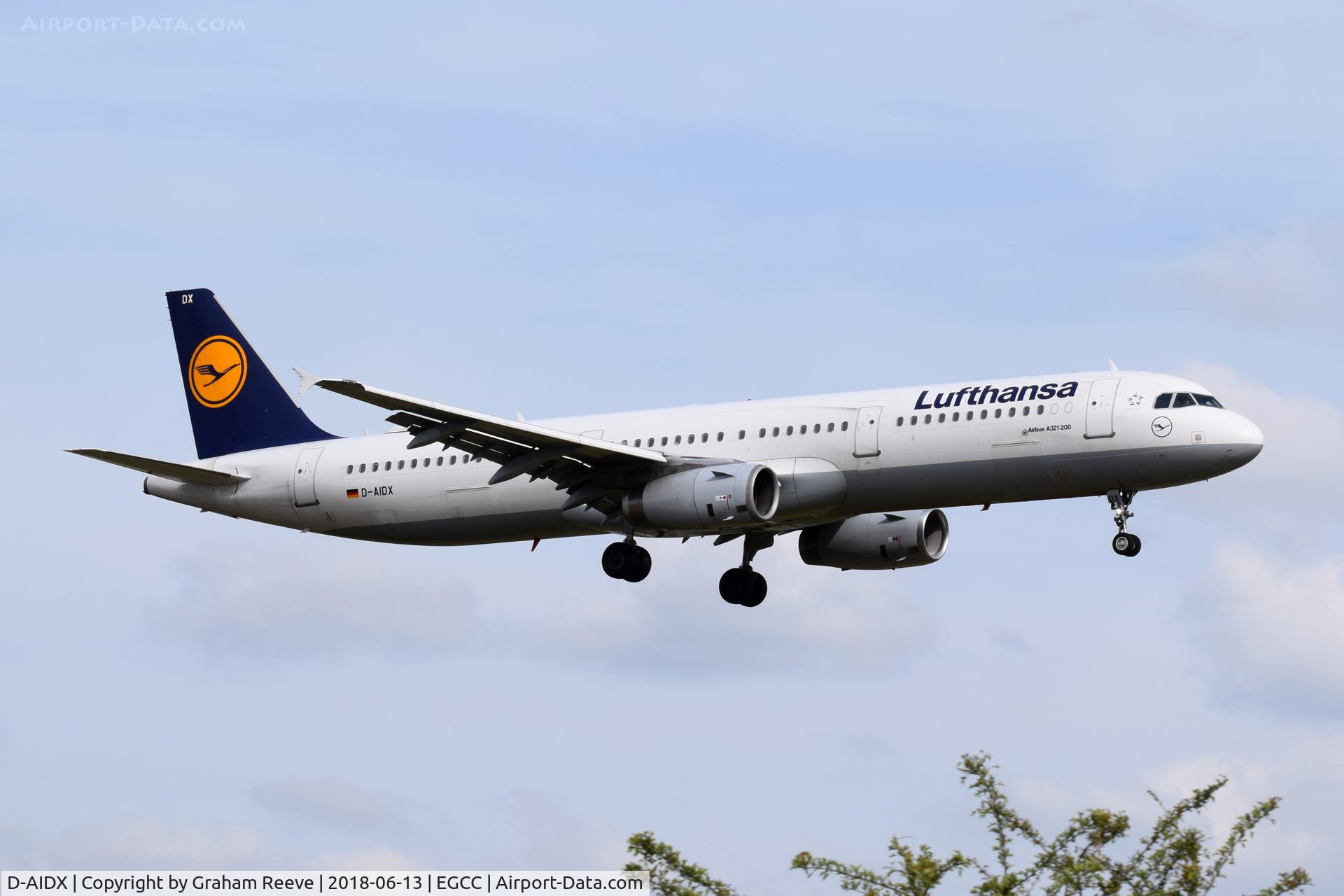 D-AIDX, 2015 Airbus A321-231 C/N 6451, Landing at Manchester.