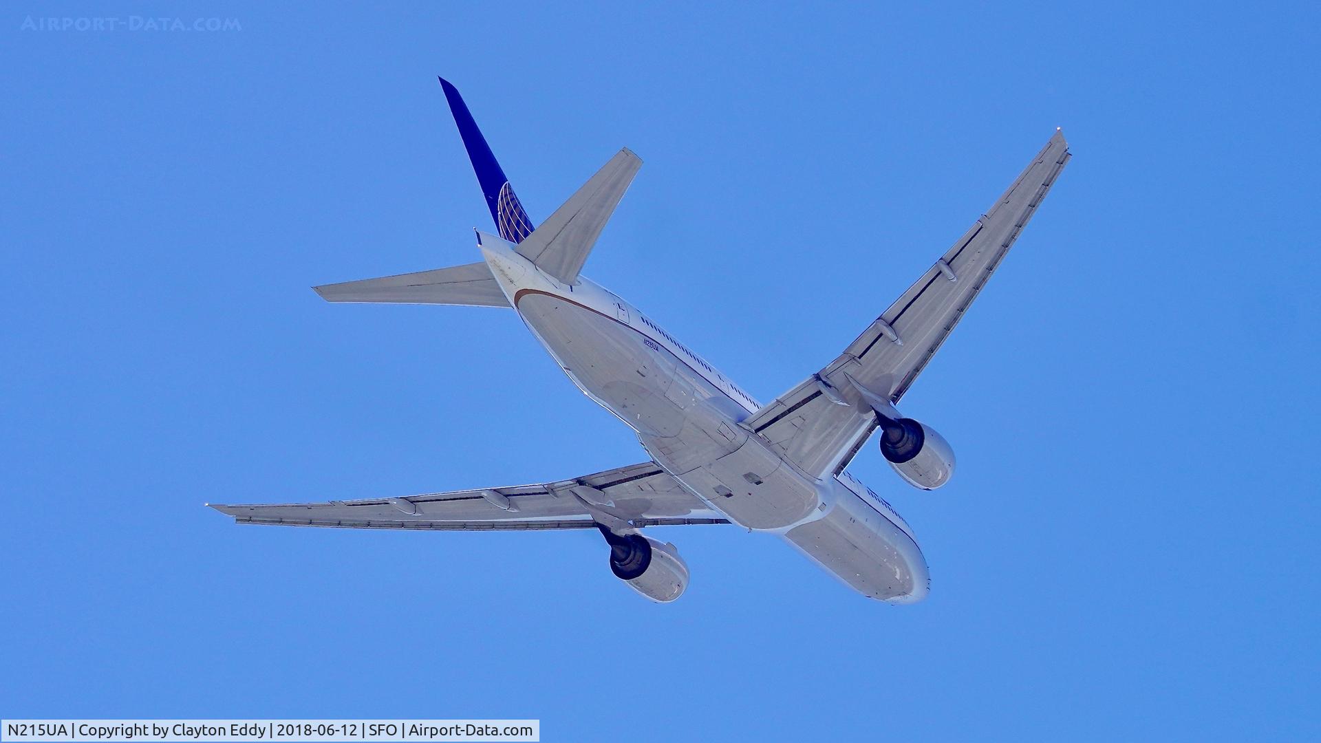 N215UA, 2000 Boeing 777-222 C/N 30221, Departing to somewhere. SFO. 2018.