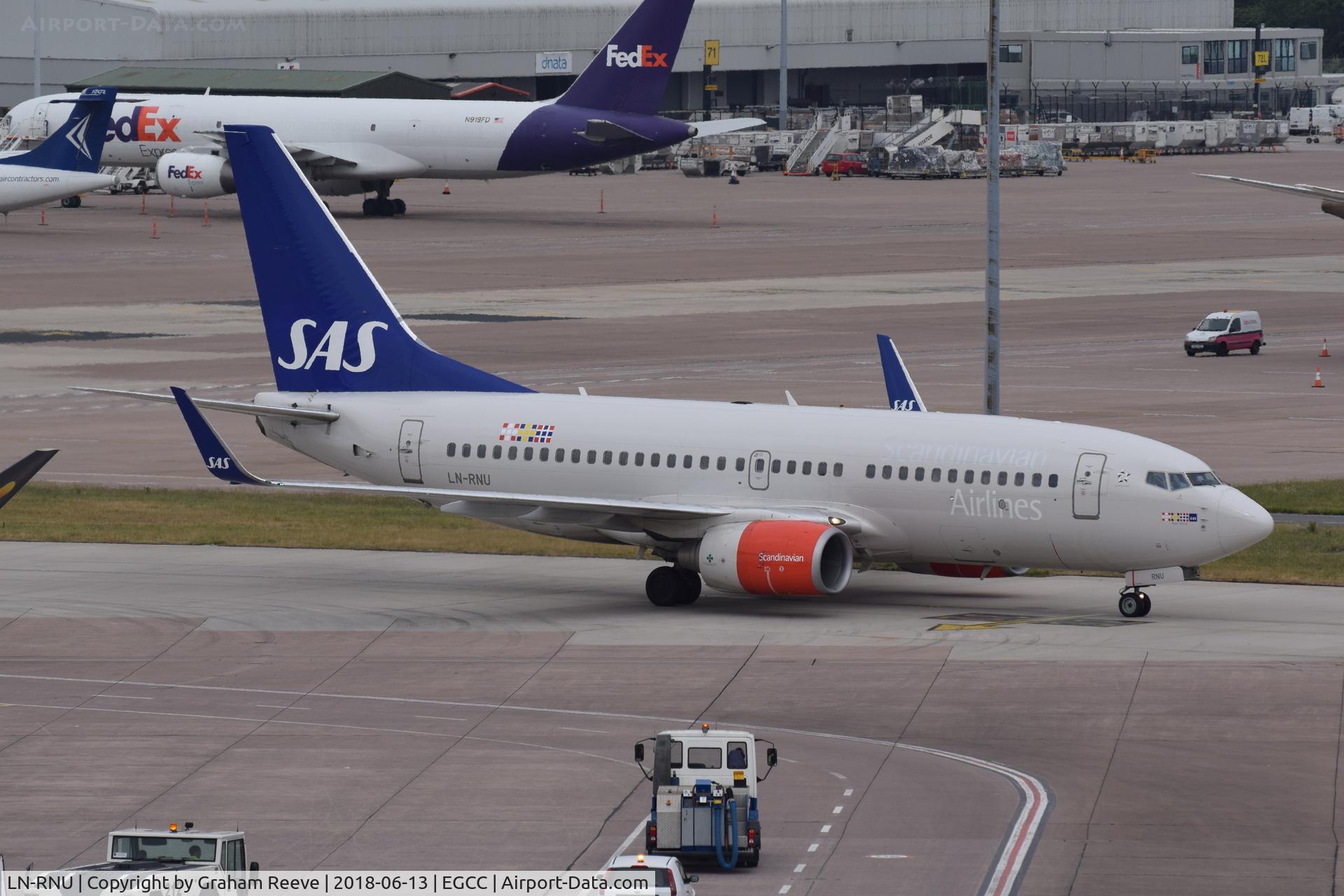 LN-RNU, 2009 Boeing 737-783 C/N 34548, Just landed at Manchester.