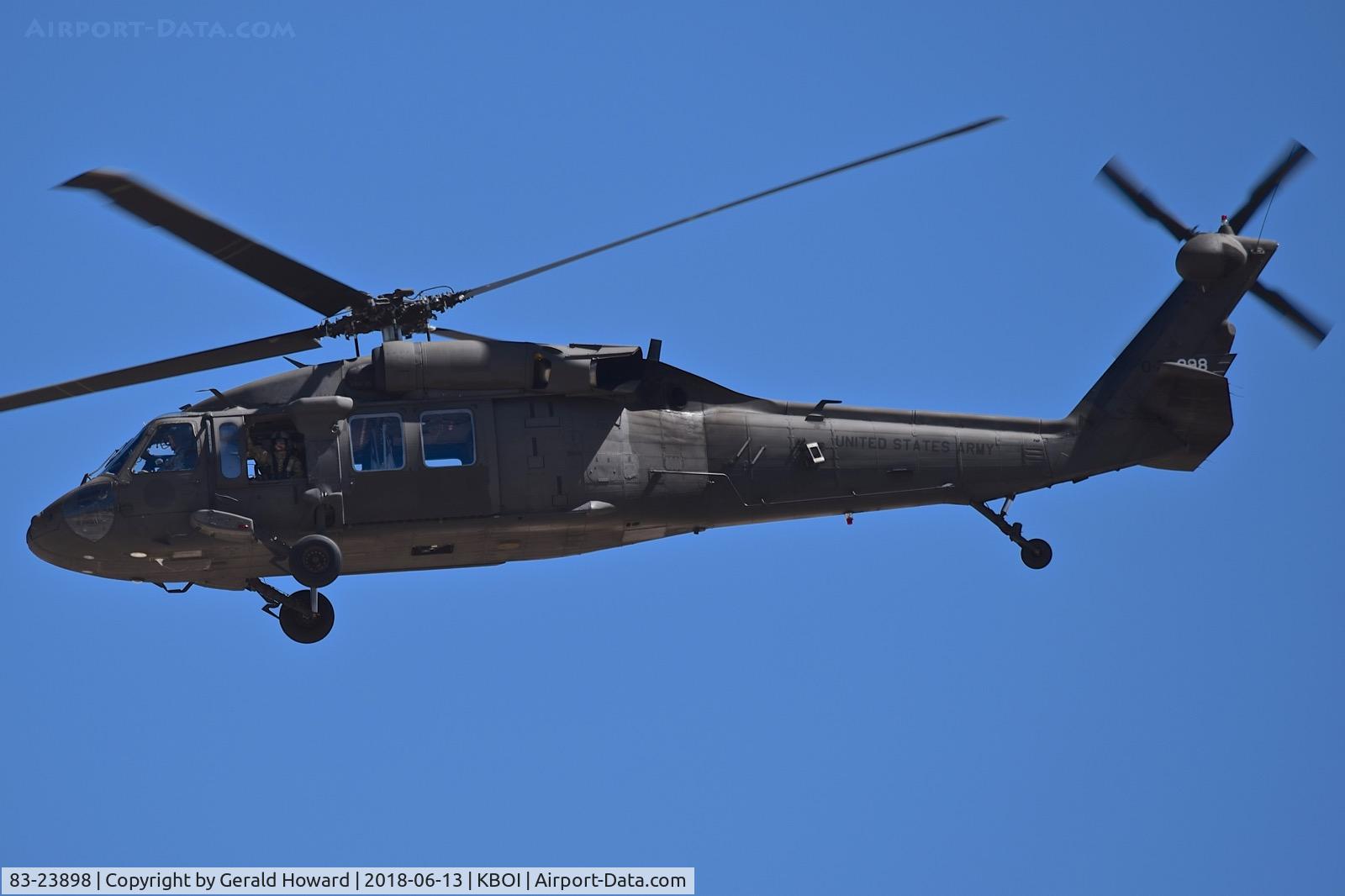 83-23898, 1983 Sikorsky UH-60A Black Hawk C/N 70-723, Departing BOi.