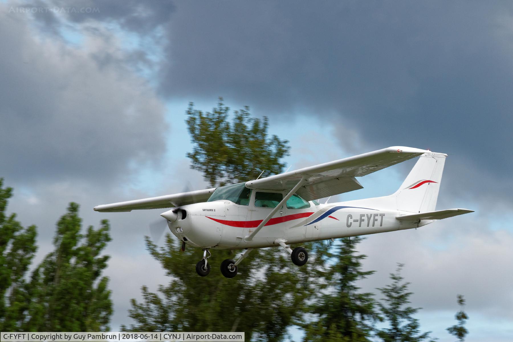 C-FYFT, 1979 Cessna 172N C/N 17272703, Landing