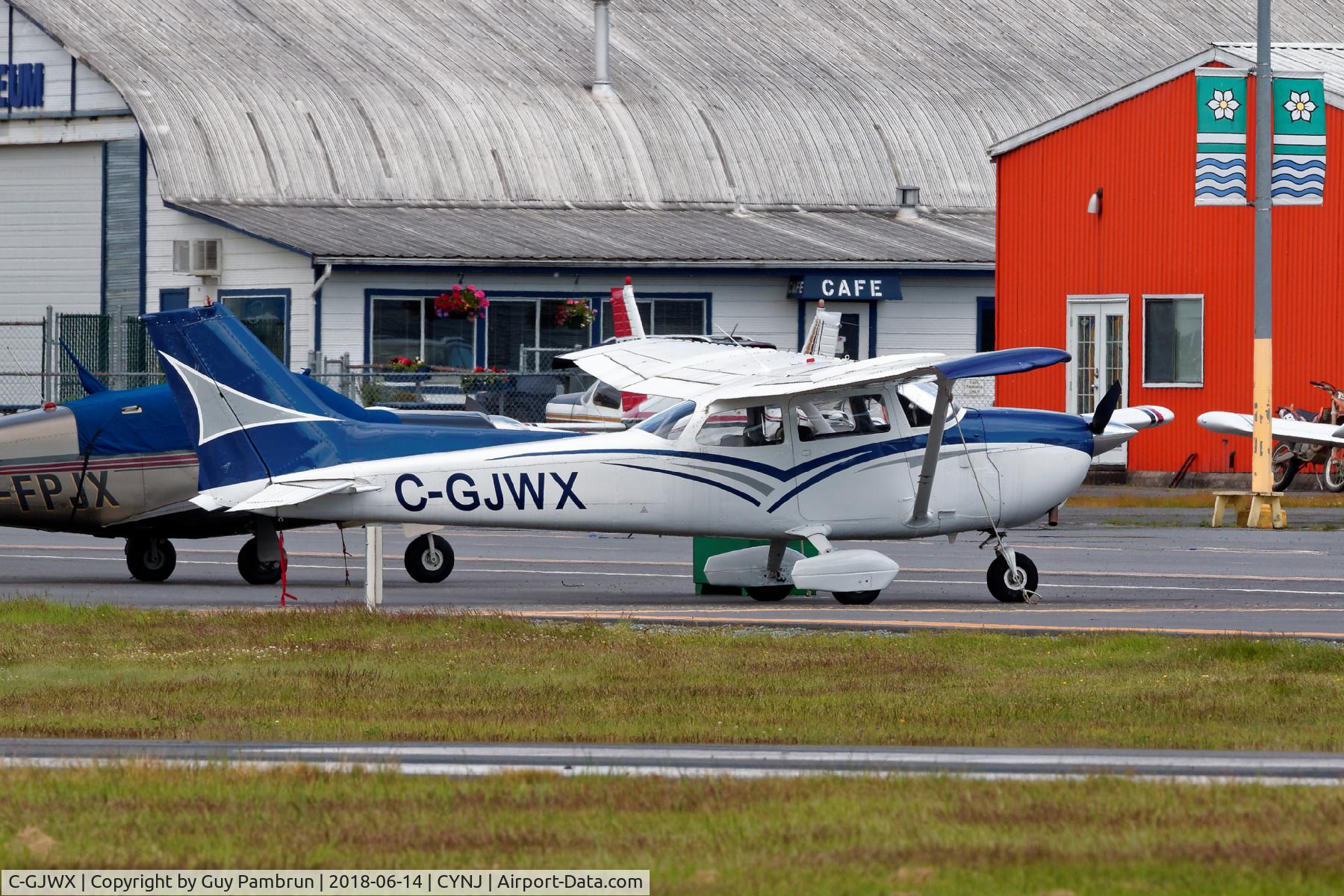 C-GJWX, 1976 Cessna 172M C/N 17267214, Tied down
