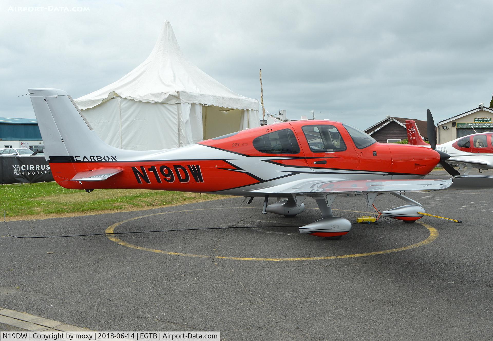 N19DW, 2018 Cirrus SR-22T GTS Carbon C/N 1686, Cirrus SR-22T GTS Carbon at Wycombe Air Park.