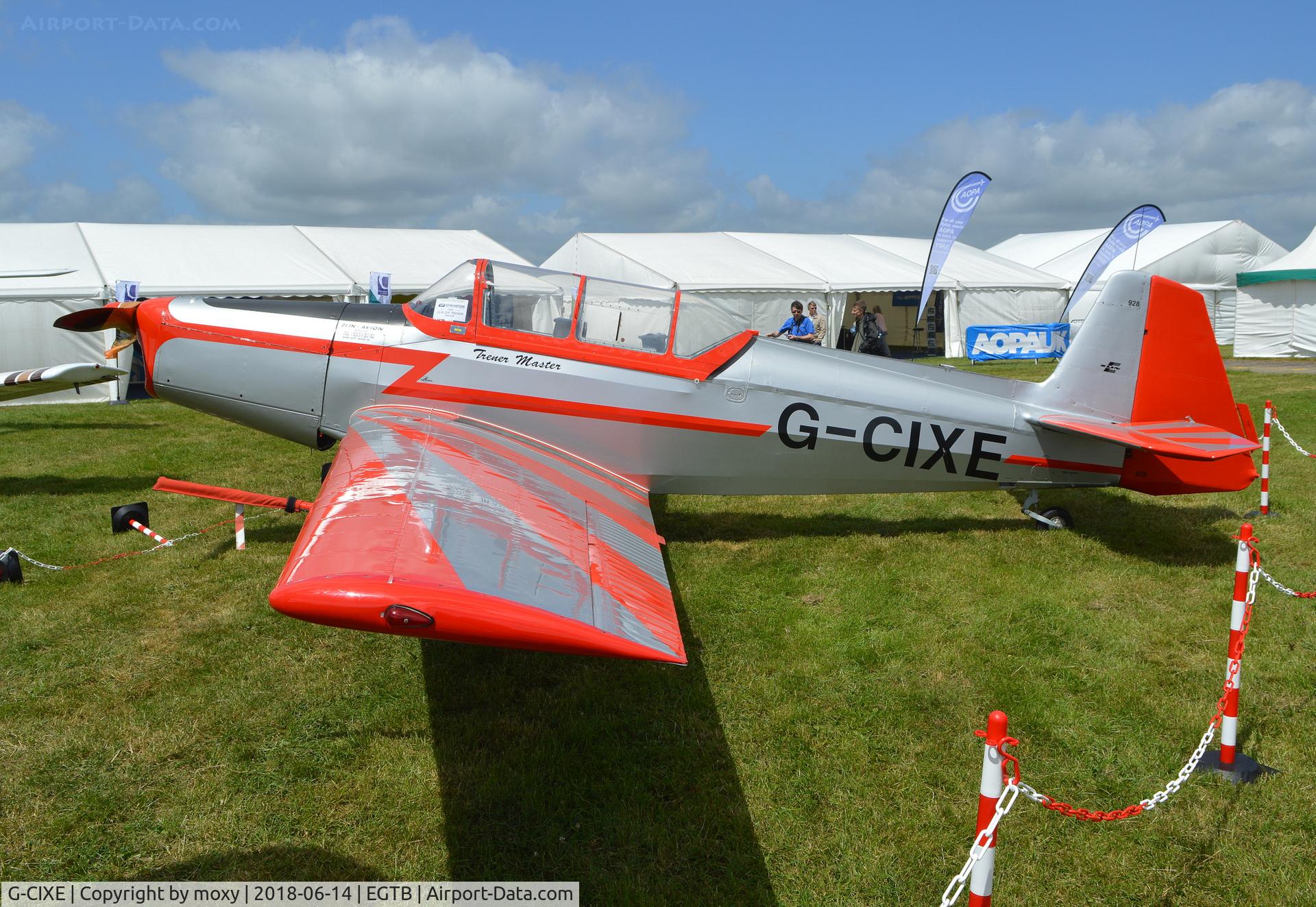 G-CIXE, Zlin Z-326 Trener Master C/N 928, Zlin Z-326 Trener Master at Wycombe Air Park.