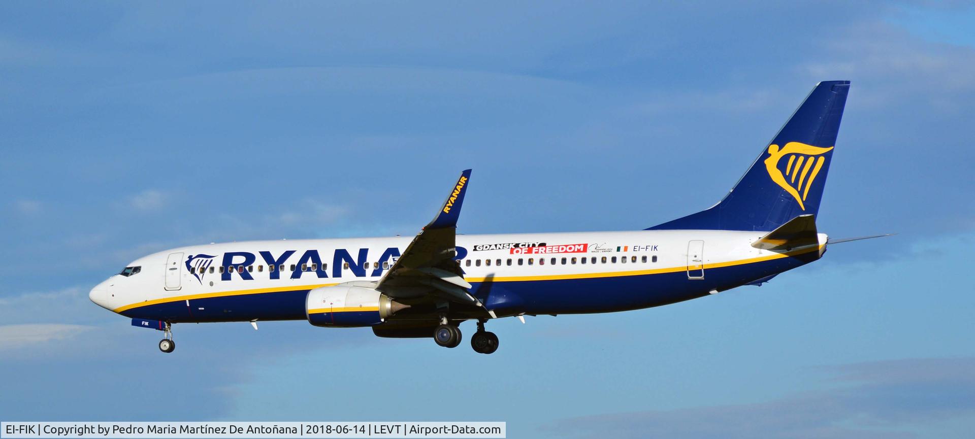 EI-FIK, 2015 Boeing 737-8AS C/N 44700, Foronda - Vitoria-Gasteiz - Euskadi - España