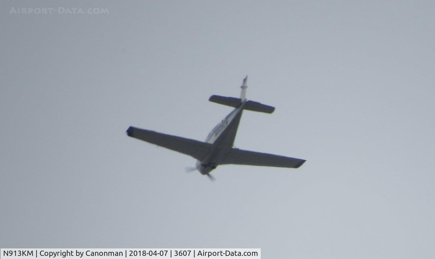 N913KM, 1979 Beech F33A Bonanza C/N CE-892, Passing over
