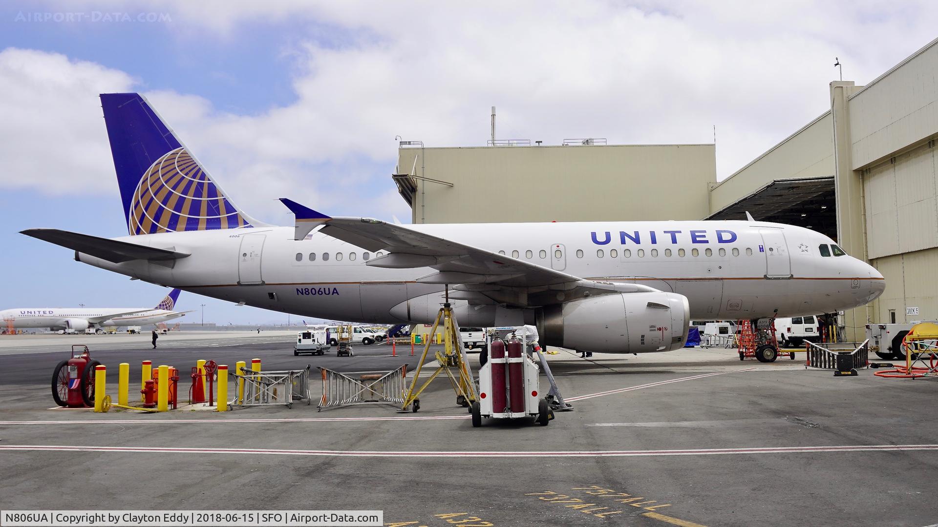 N806UA, 1998 Airbus A319-131 C/N 788, SFO 2018.
