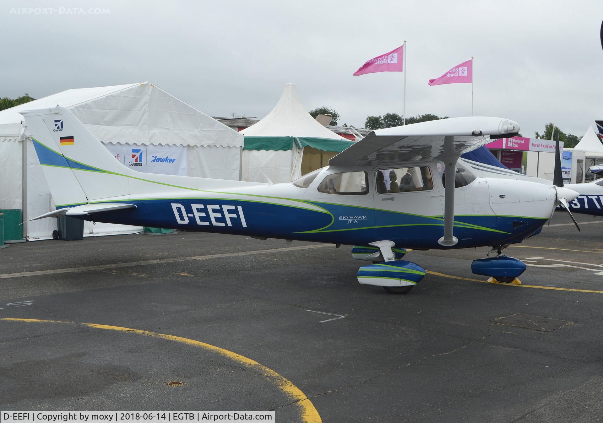 D-EEFI, 2014 Cessna 172S Turbo Skyhawk JT-A C/N 172S11368, Cessna 172S Turbo Skyhawk at Wycombe Air Park.