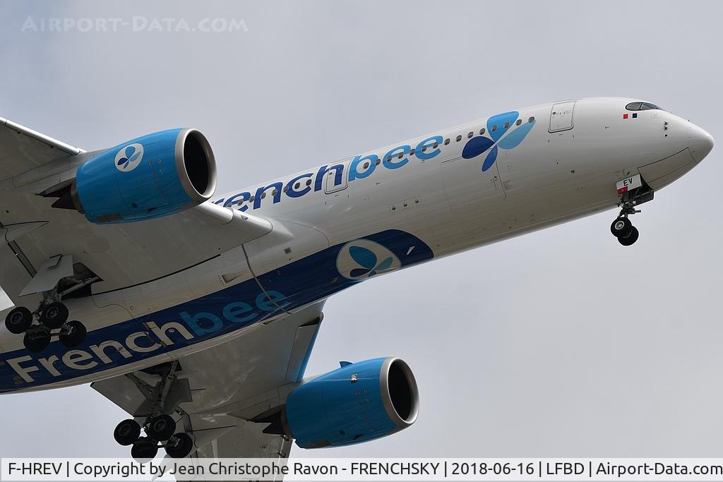 F-HREV, 2017 Airbus A350-941 C/N 193, French bee landing runway 23