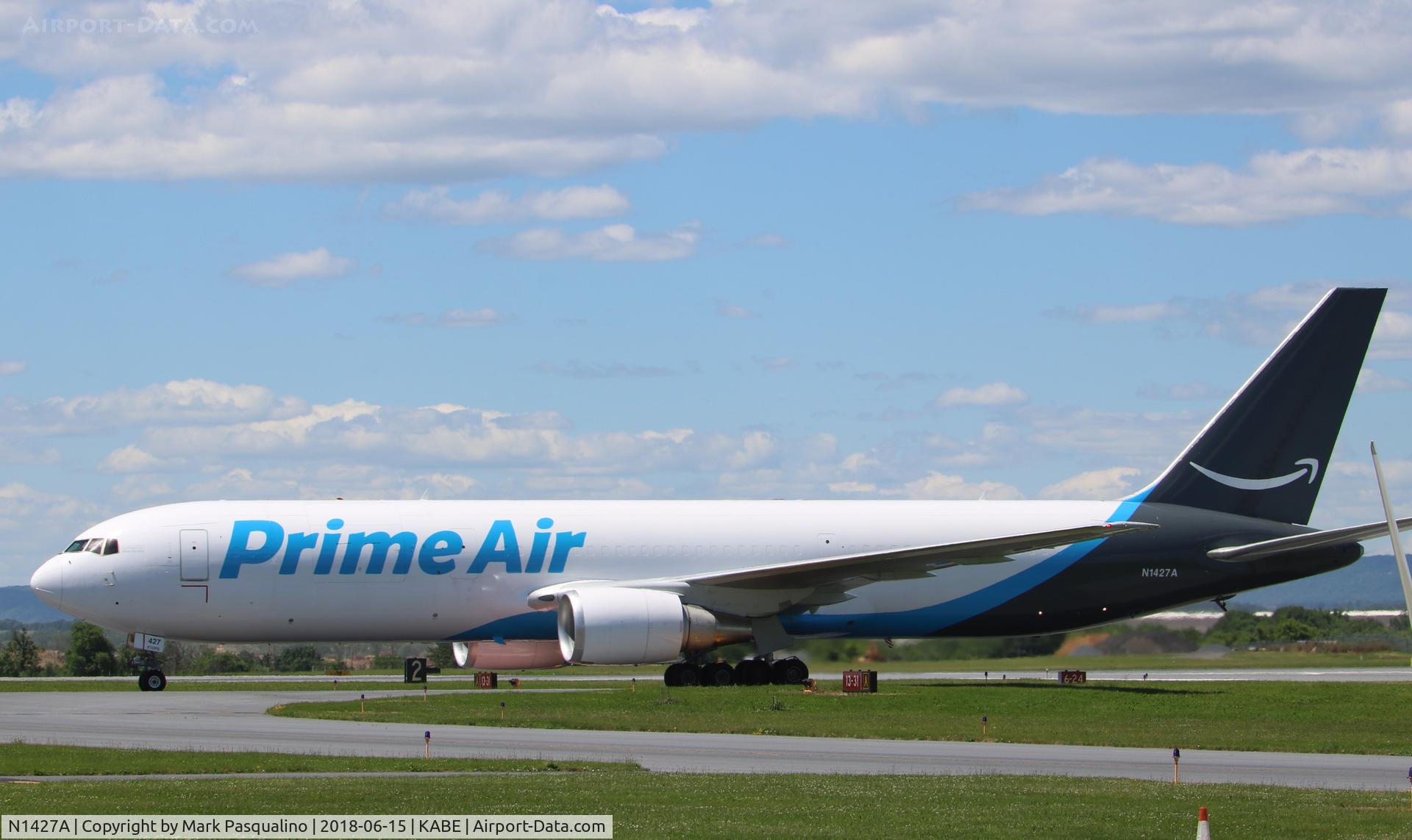 N1427A, 1996 Boeing 767-306 C/N 28098, Boeing 767-300