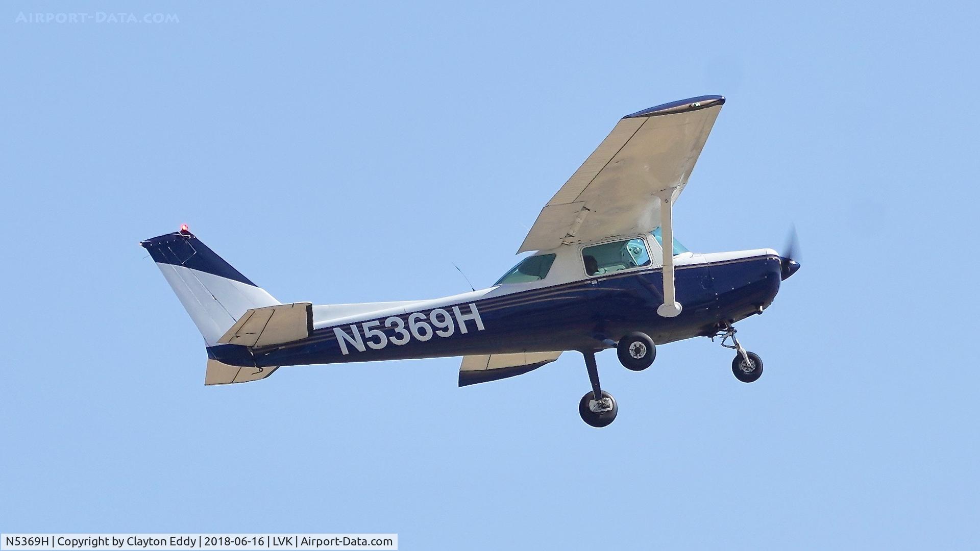 N5369H, 1980 Cessna 152 C/N 15284094, Livermore Airport California 2018.