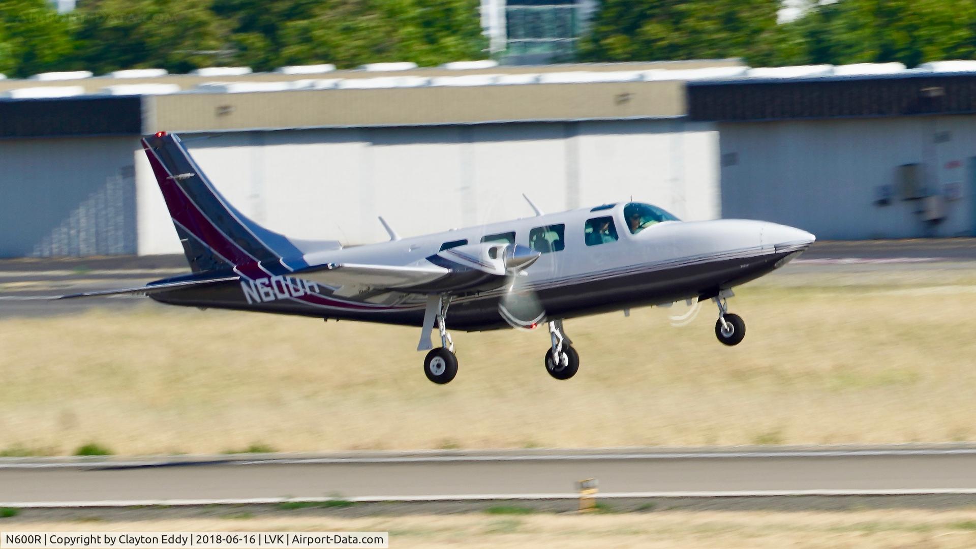 N600R, 1969 Smith Aerostar 600 C/N 60-0018, Livermore Airport California 2018.