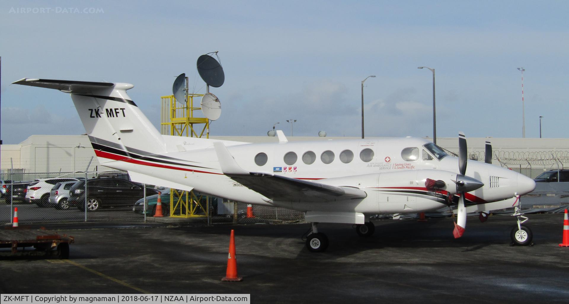 ZK-MFT, 1988 Beechcraft B200 King Air C/N BB-1298, nice to see outside rather than in hangar