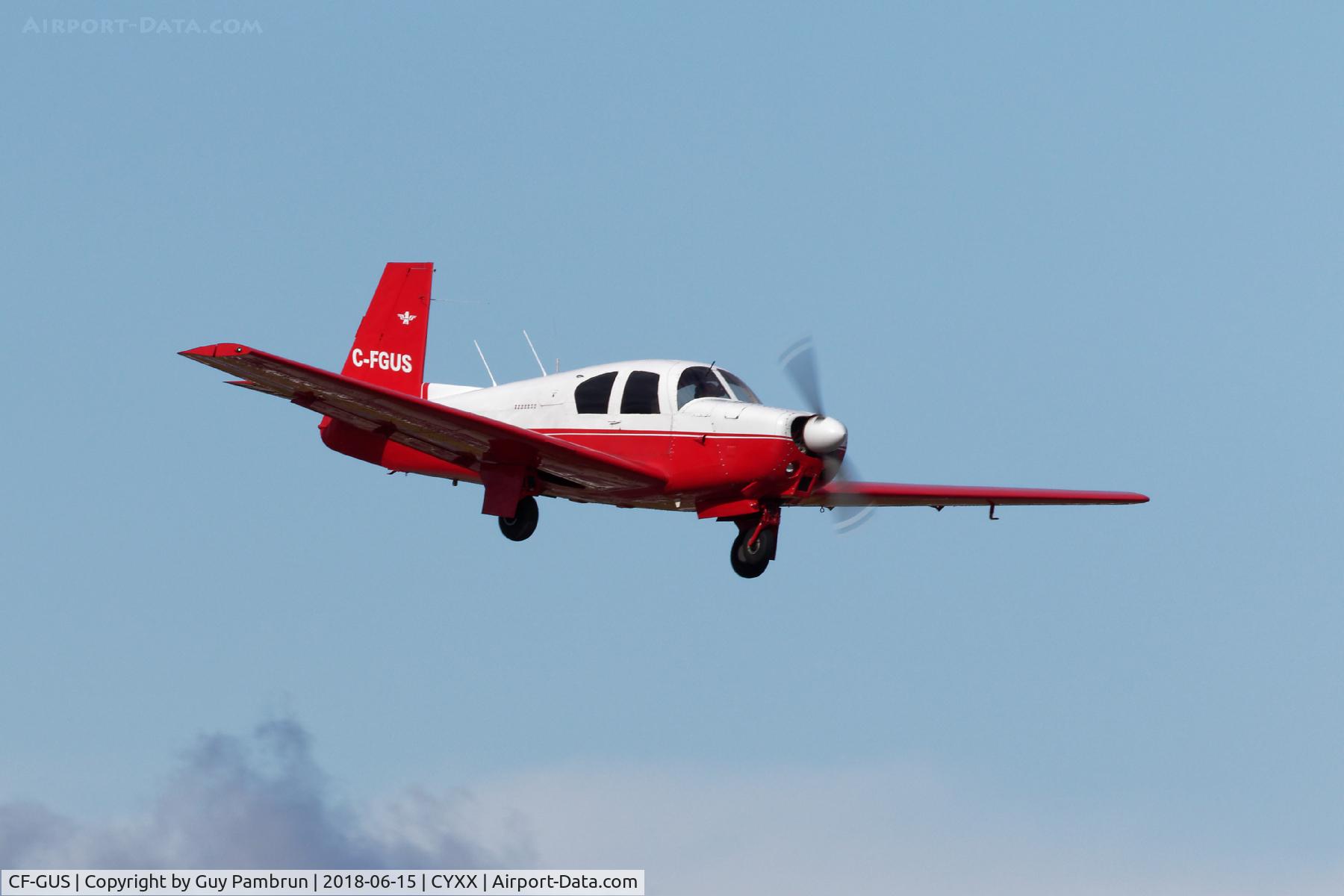 CF-GUS, 1961 Mooney M20B Mark 21 C/N 1874, Landing