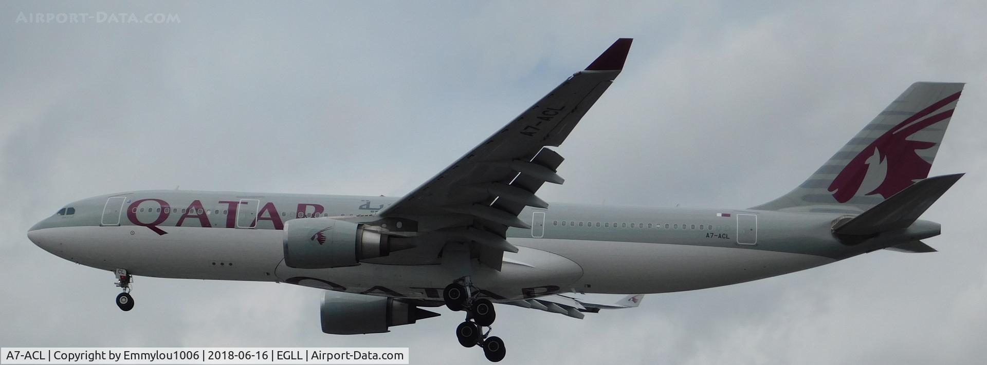 A7-ACL, 2007 Airbus A330-202 C/N 820, LANDING ON 27R