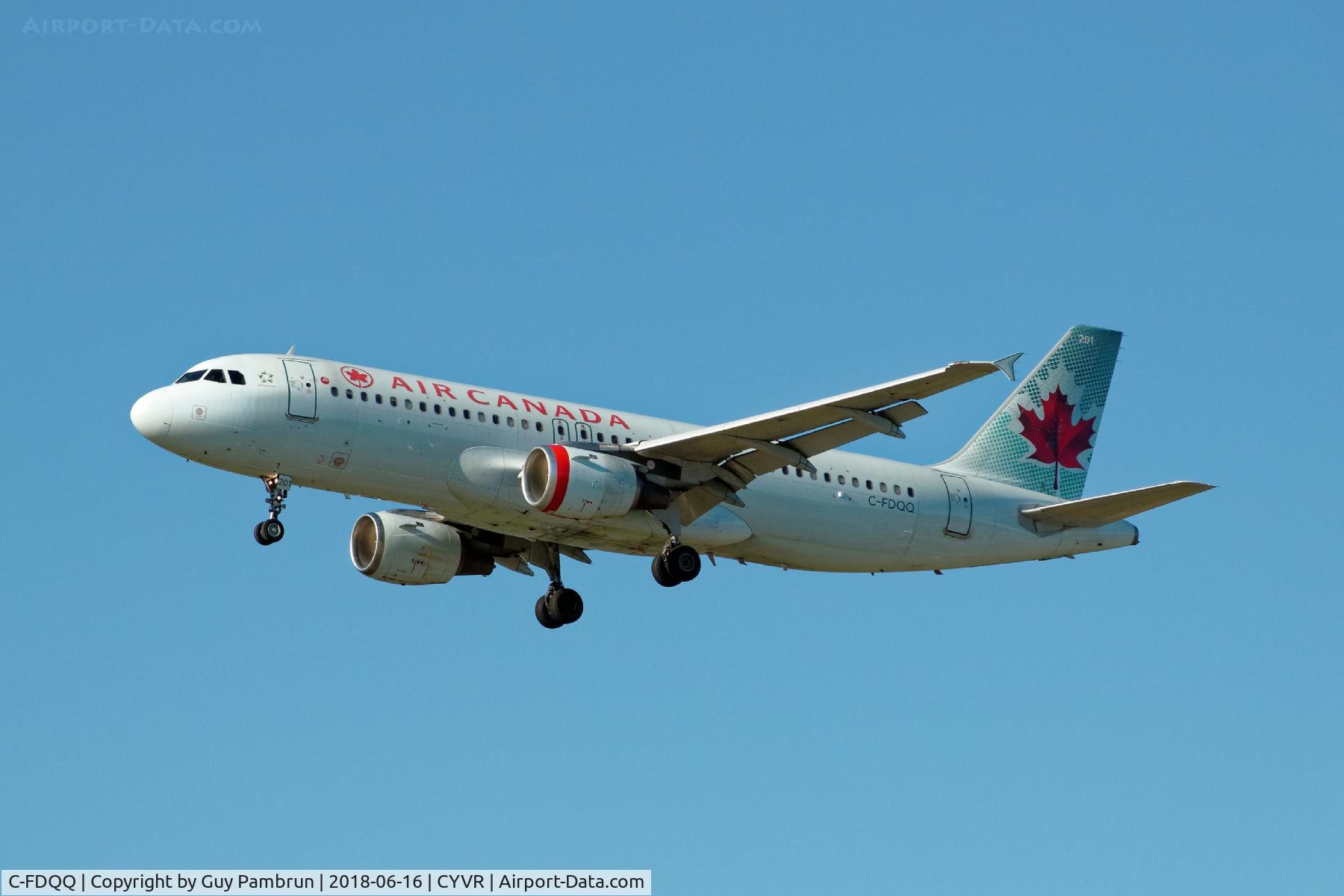 C-FDQQ, 1990 Airbus A320-211 C/N 059, Landing on 26R