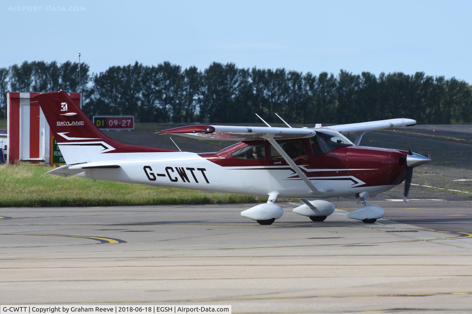 G-CWTT, 2017 Cessna 182T Skylane C/N 18283029, Departing from Norwich.