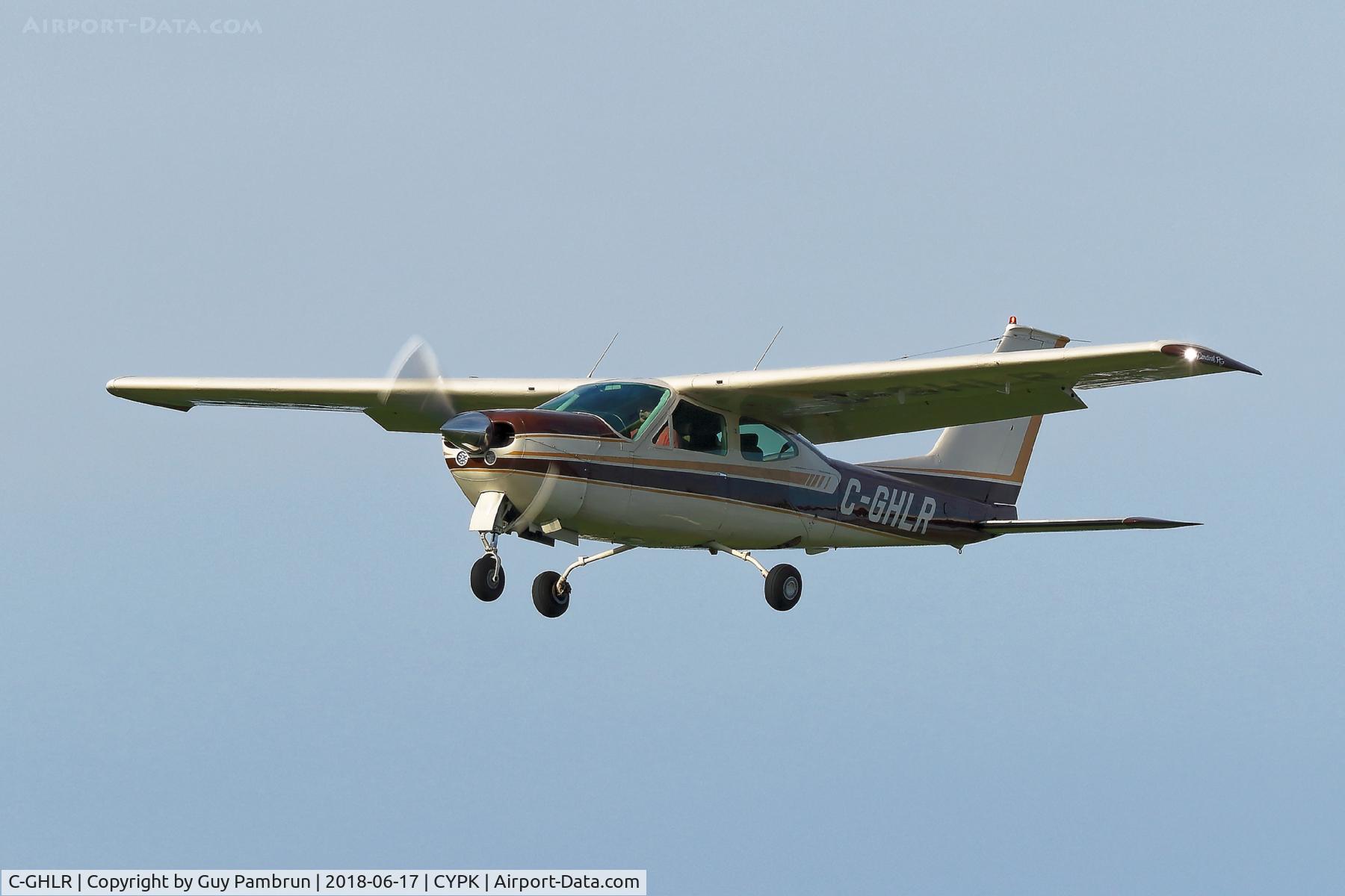 C-GHLR, 1974 Cessna 177RG Cardinal C/N 177RG0619, Landing
