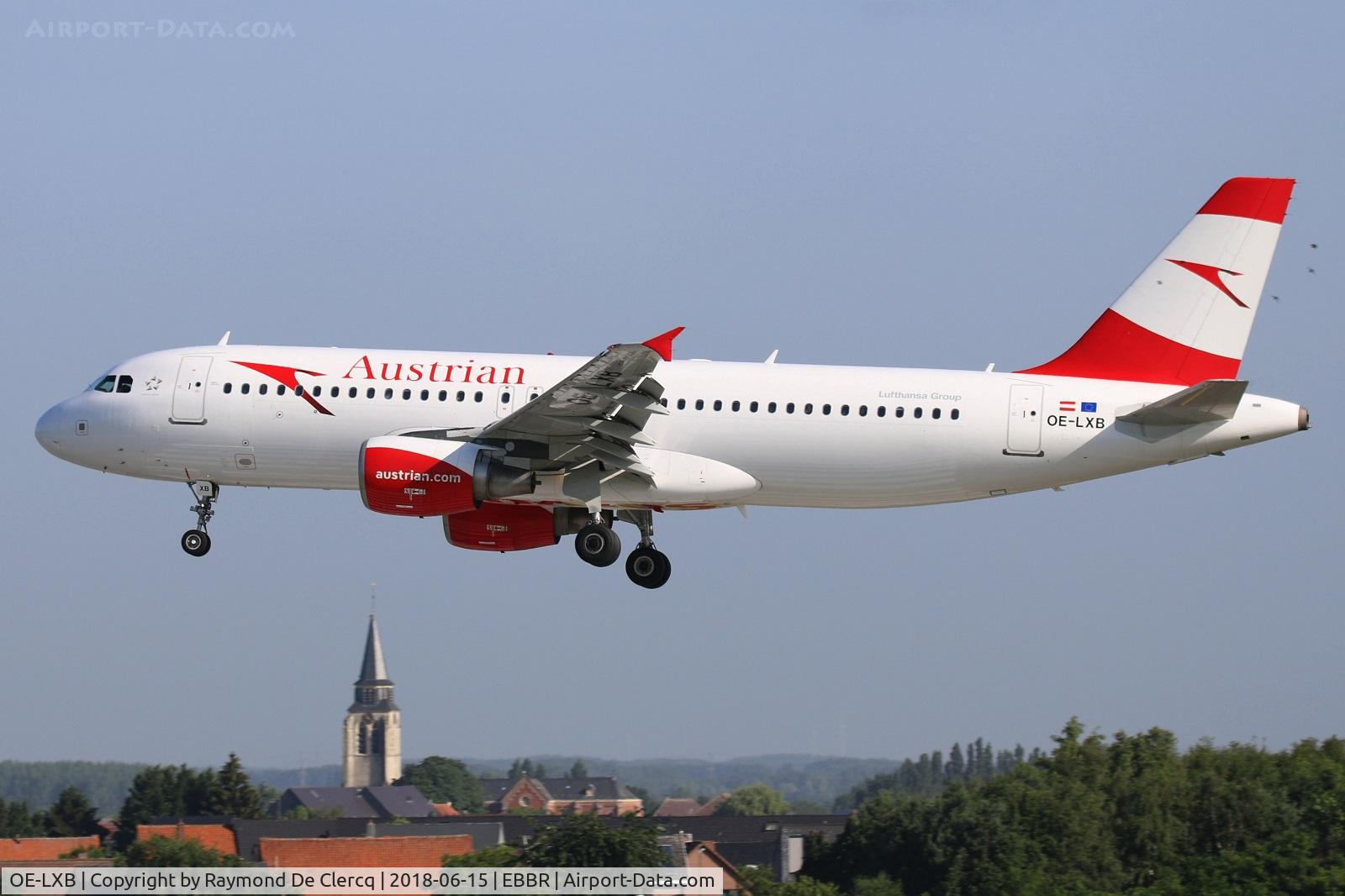 OE-LXB, 2008 Airbus A320-216 C/N 3482, Landing on rwy 25L.