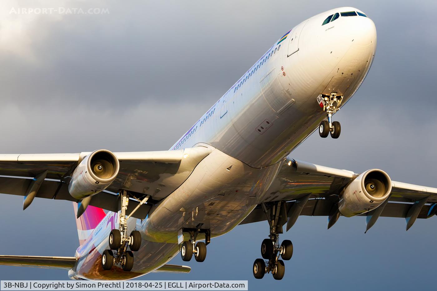 3B-NBJ, 2006 Airbus A340-313E C/N 800, 3B-NBJ @ London-Heathrow Intl. Airport