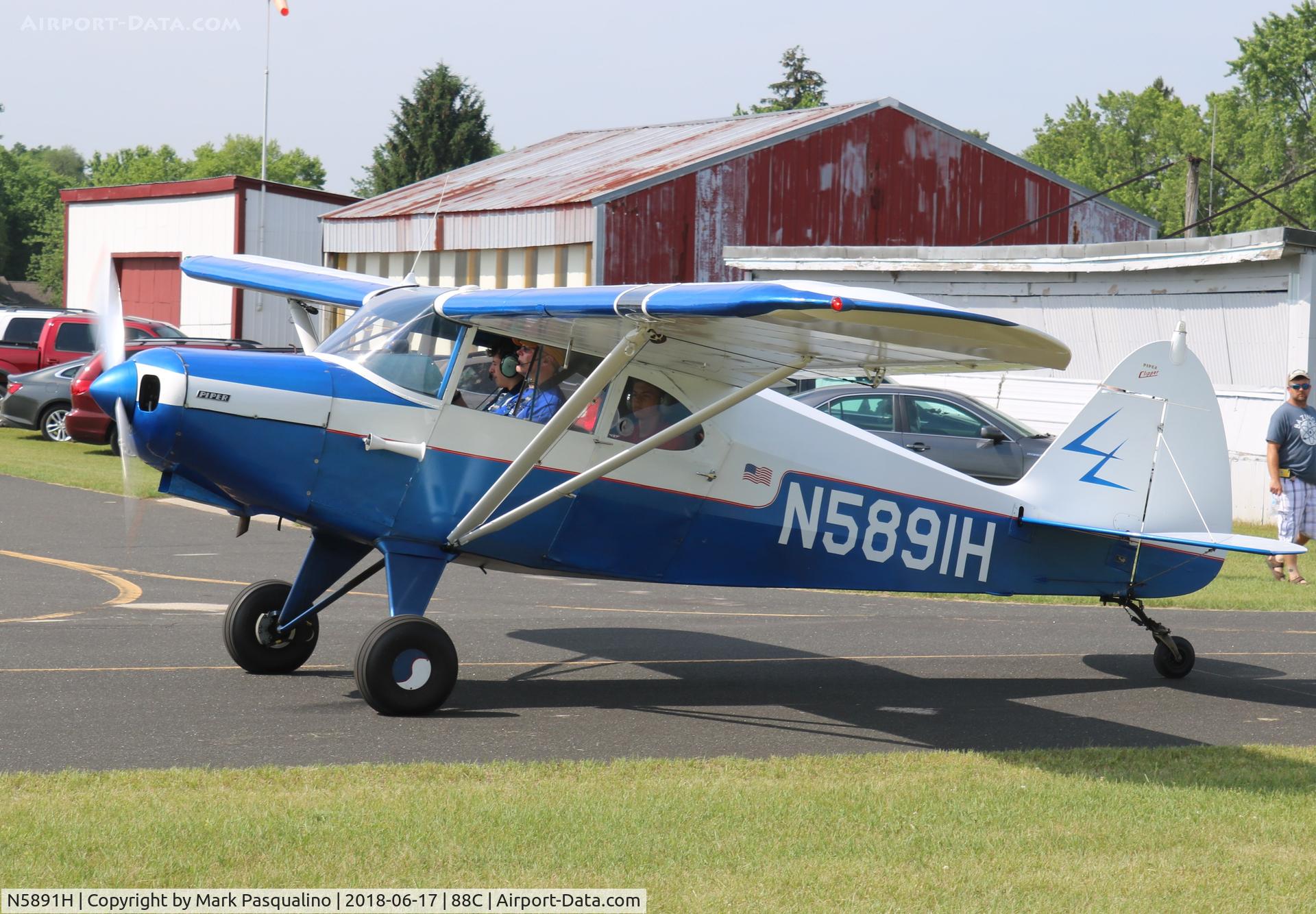 N5891H, 1949 Piper PA-16 Clipper C/N 16-512, Piper PA-16