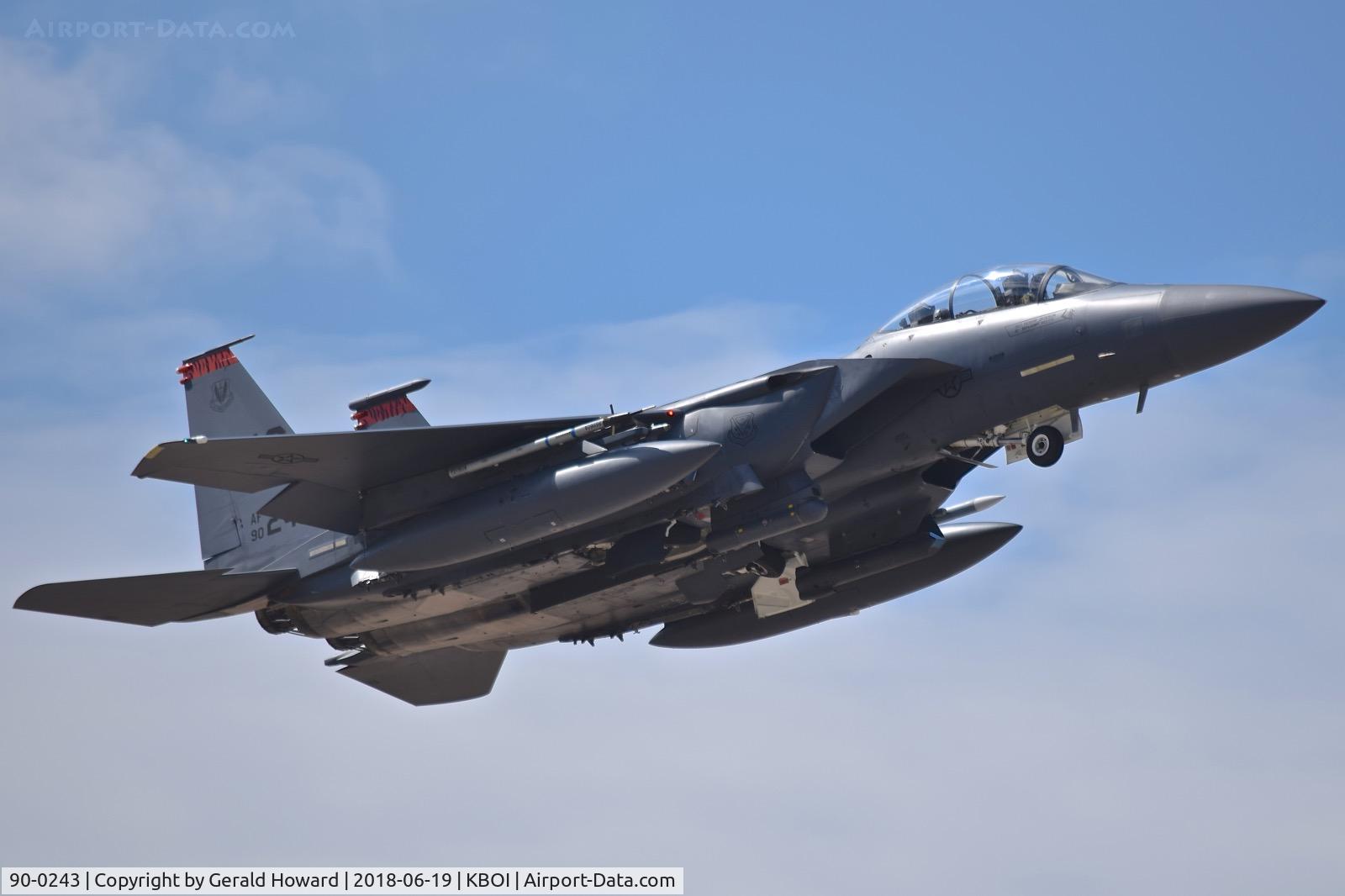 90-0243, 1990 McDonnell Douglas F-15E Strike Eagle C/N 1176/E145, Low approach to RWY 28R. 391st Fighter Sq. 
