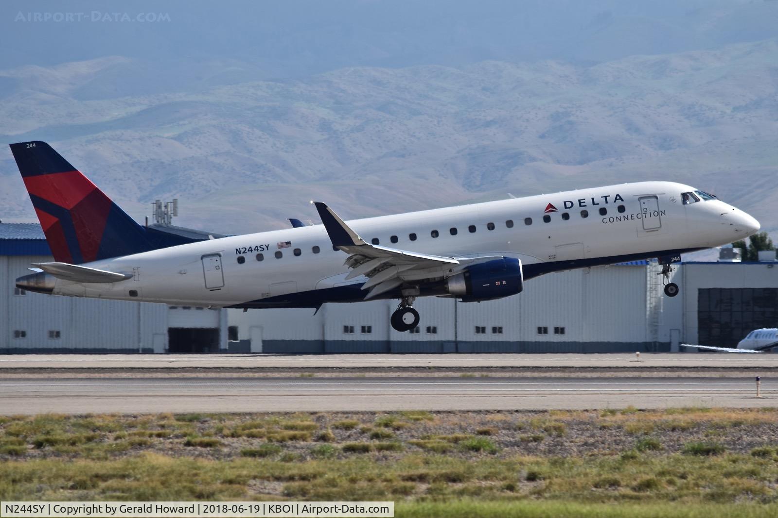 N244SY, 2016 Embraer 175LR (ERJ-170-200LR) C/N 17000598, Landing RWY 10L.