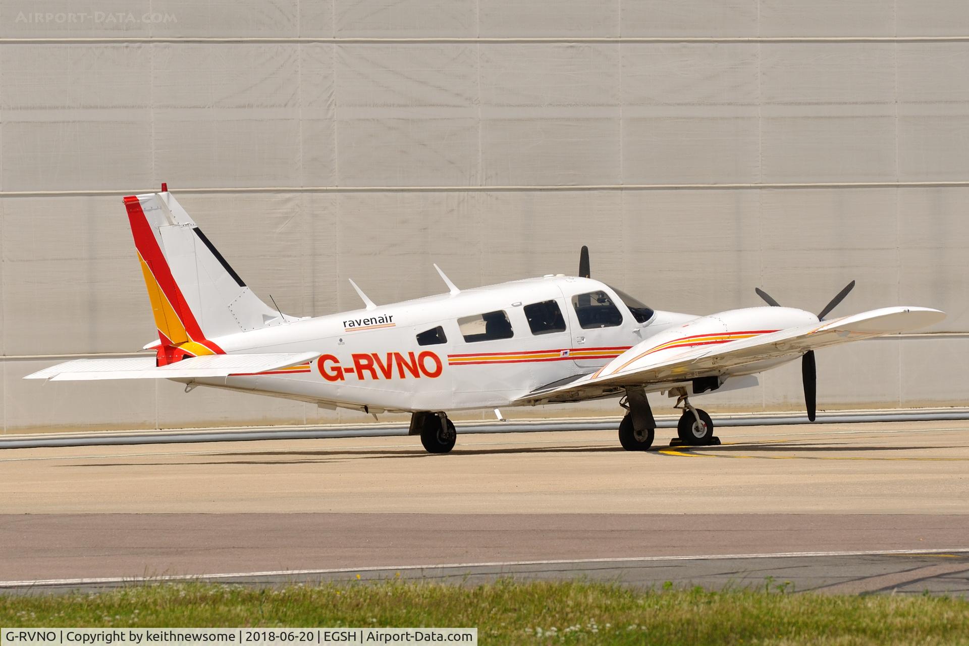 G-RVNO, 1975 Piper PA-34-200T Seneca II C/N 34-7570303, Surprise Visitor !