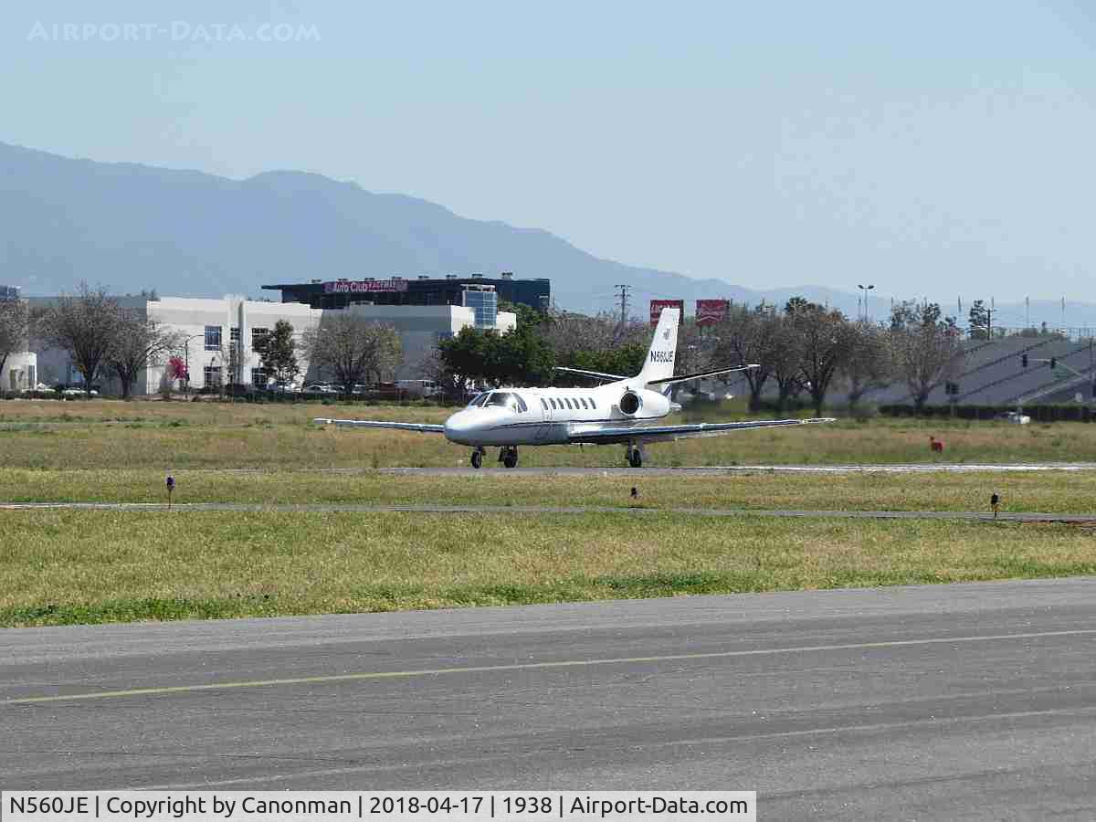 N560JE, 2001 Cessna 560 Citation Encore C/N 560-0581, Rolling