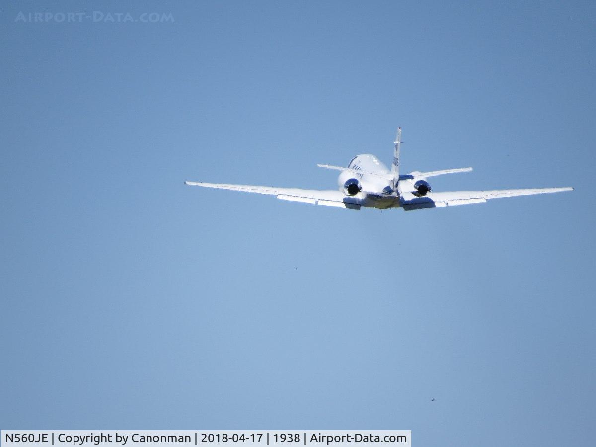 N560JE, 2001 Cessna 560 Citation Encore C/N 560-0581, Climbing out
