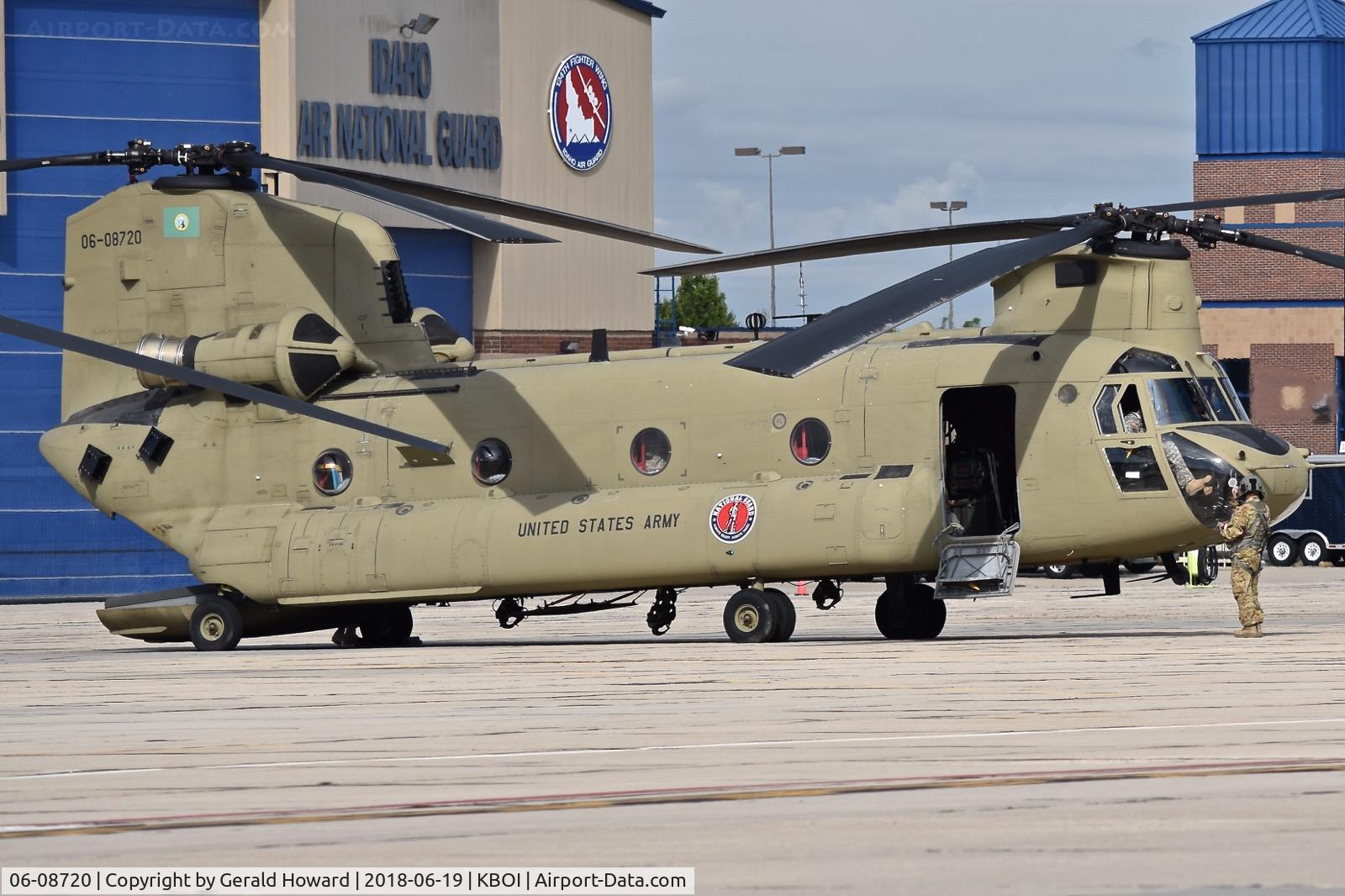 06-08720, 2006 Boeing CH-47F Chinook C/N M8720, Parked on the Idaho ANG ramp. Washington Army national Guard,