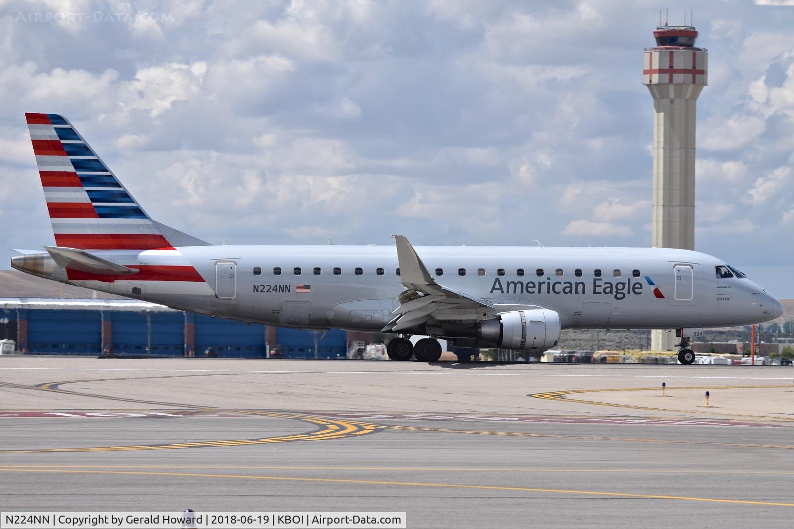 N224NN, 2016 Embraer 175LR (ERJ-170-200LR) C/N 17000536, Landing roll out.