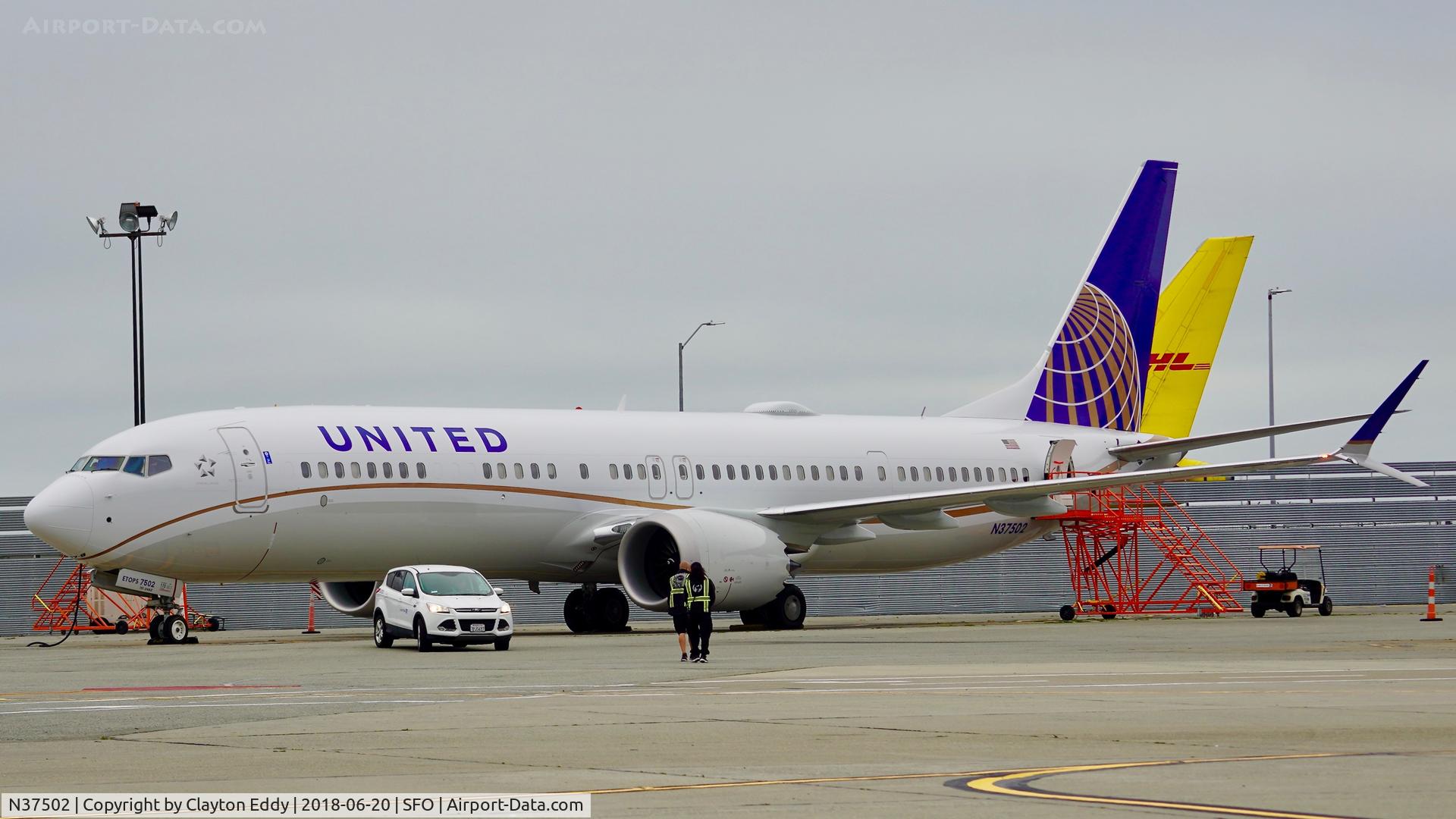 N37502, 2018 Boeing 737-9 MAX C/N 43431, SFO 2018.