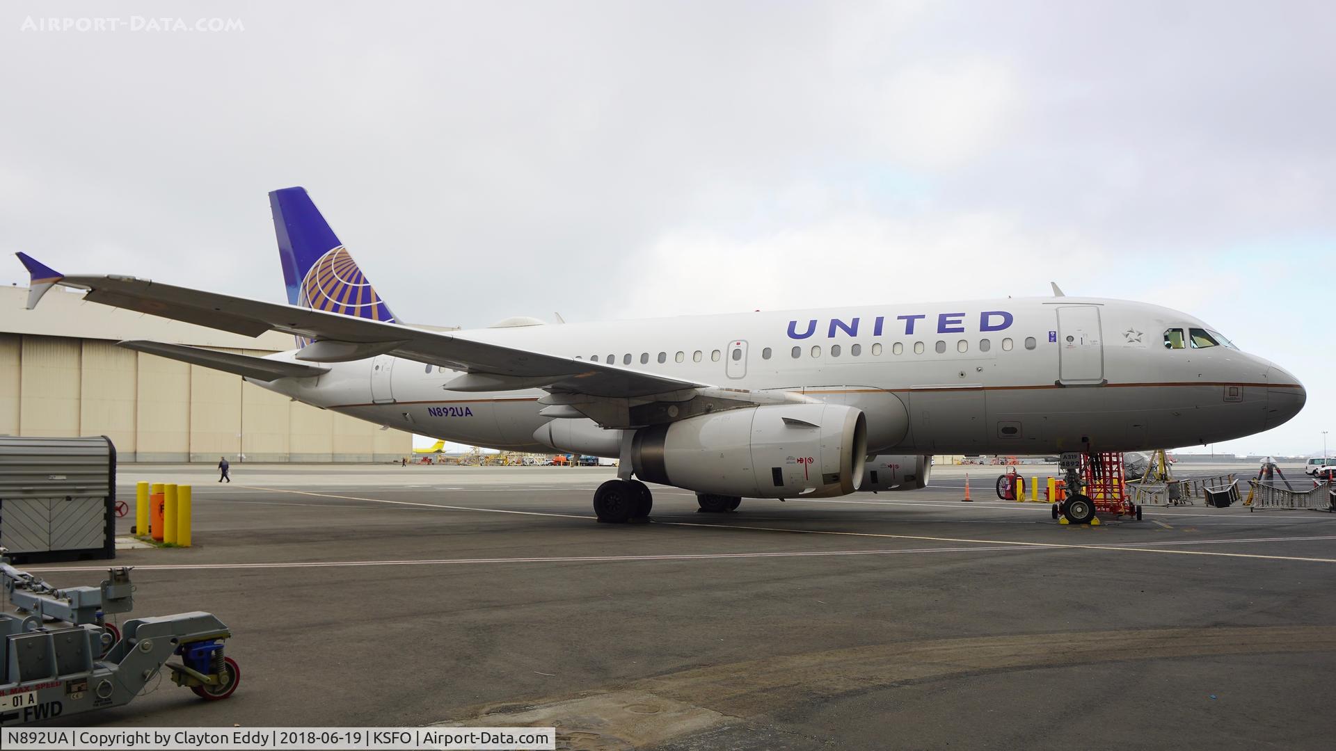 N892UA, 2006 Airbus A319-132 C/N 2940, SFO 2018.