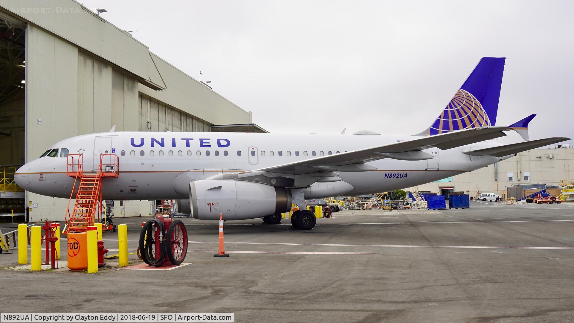 N892UA, 2006 Airbus A319-132 C/N 2940, SFO 2018.
