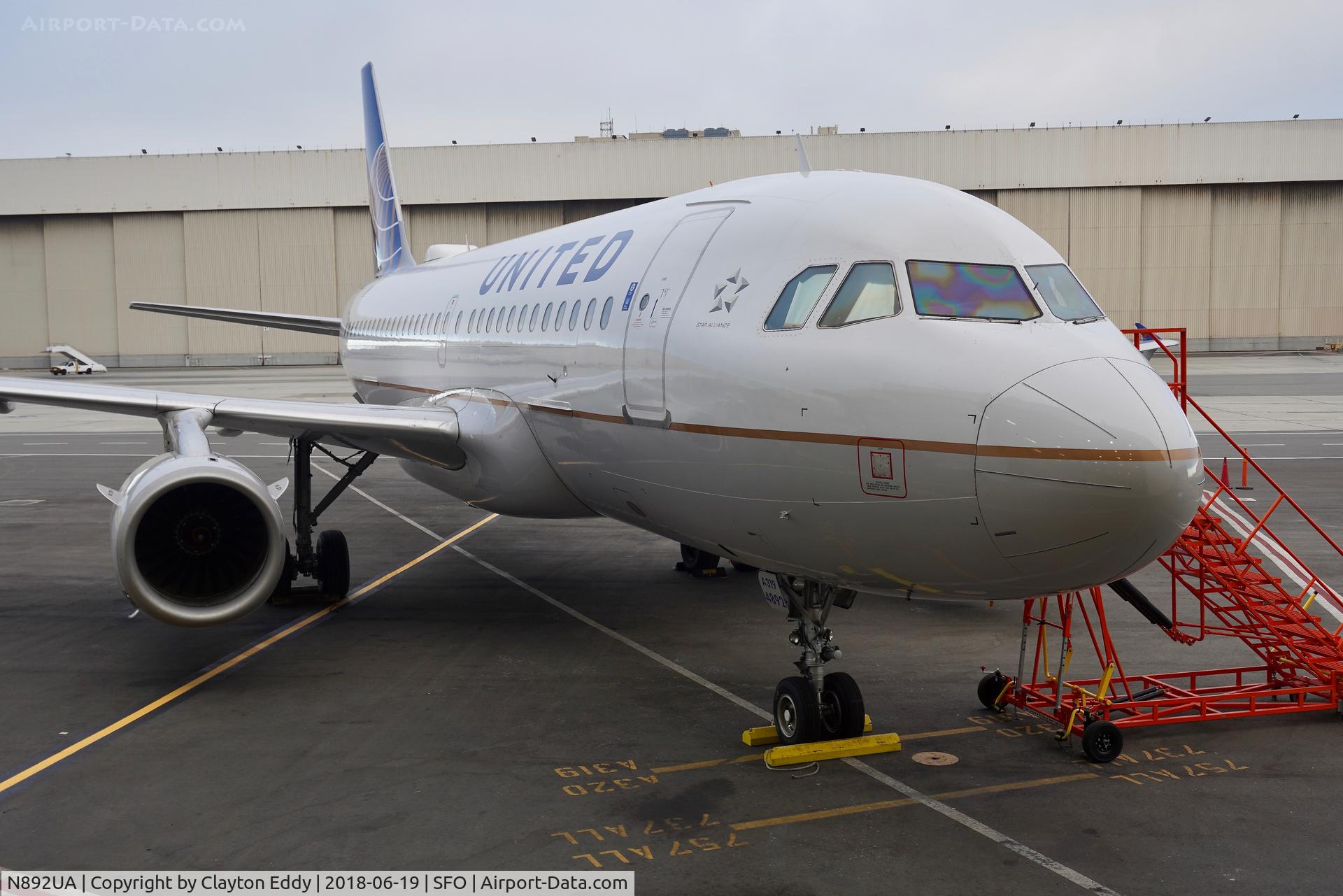 N892UA, 2006 Airbus A319-132 C/N 2940, SFO 2018.