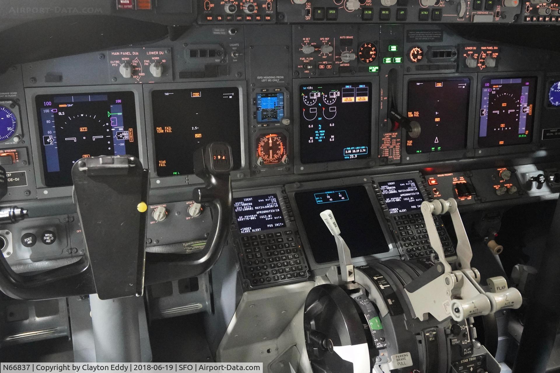 N66837, 2014 Boeing 737-924/ER C/N 60122, SFO 2018.