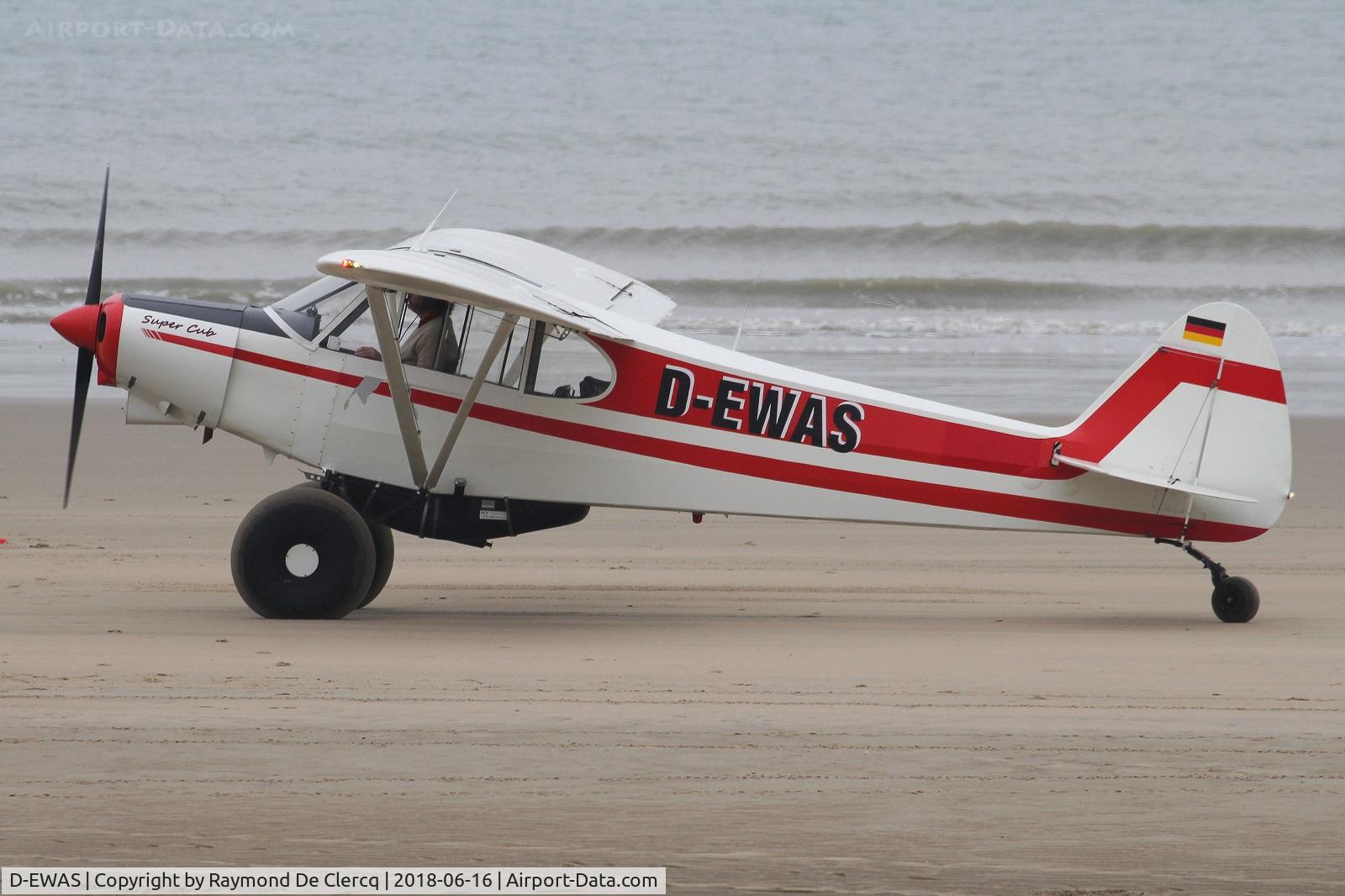 D-EWAS, 1981 Piper PA-18-150 Super Cub Super Cub C/N 18-8109006, Zoute Air Trophy , STOL competition on the beach at Knokke-Heist.