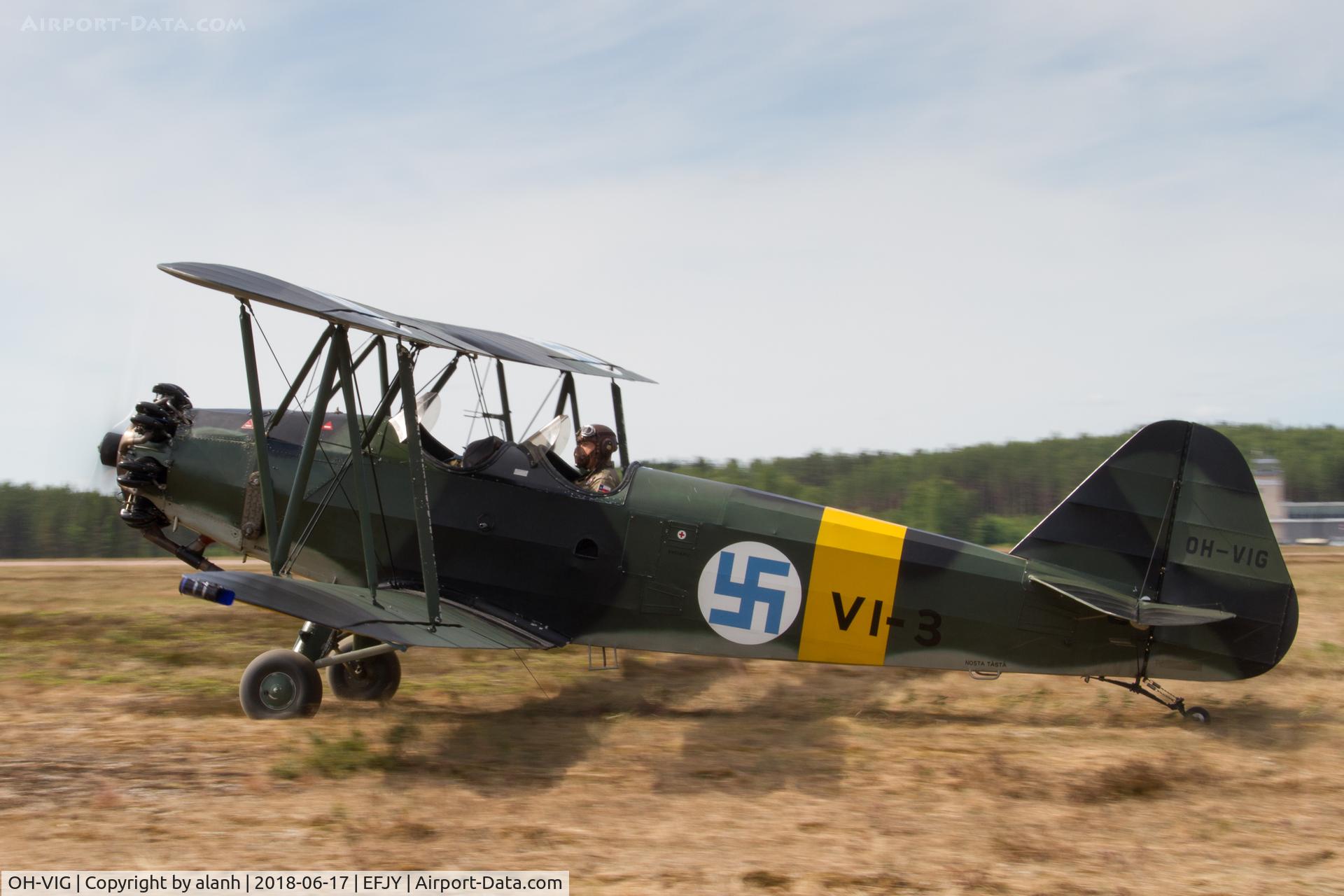OH-VIG, 1939 Valtion Viima II C/N VI-3, Taxying at the 100th Anniversary of the Finnish Air Force Airshow
