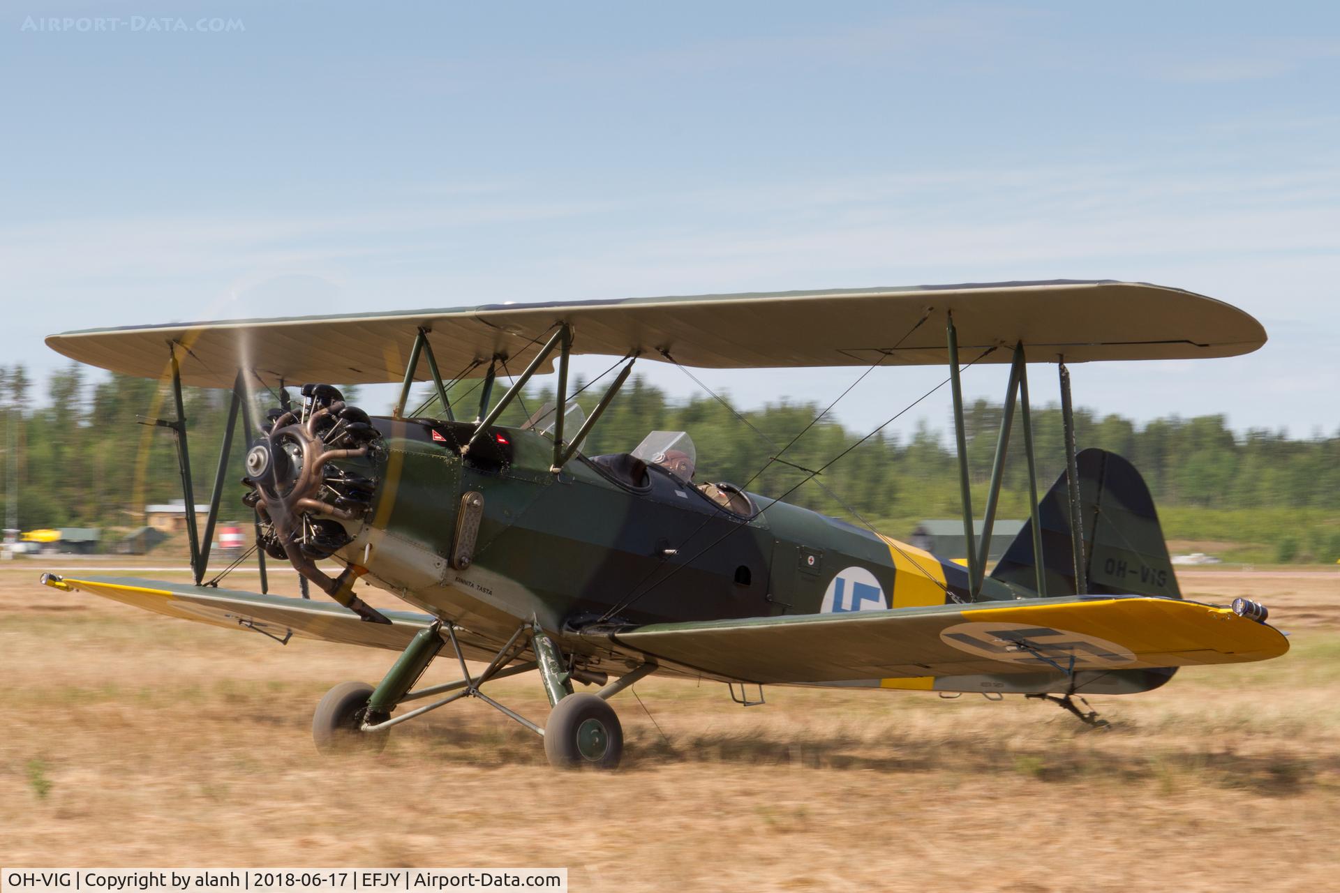 OH-VIG, 1939 Valtion Viima II C/N VI-3, Taxying at the 100th Anniversary of the Finnish Air Force Airshow