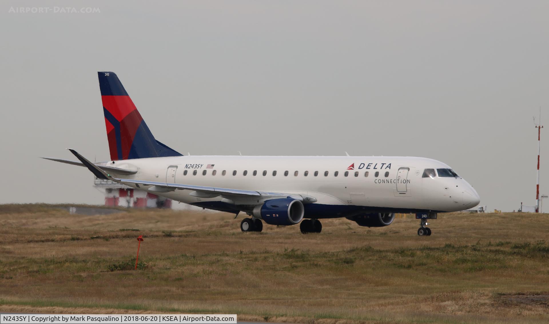 N243SY, 2016 Embraer 175LR (ERJ-170-200LR) C/N 17000592, ERJ 170-200 LR