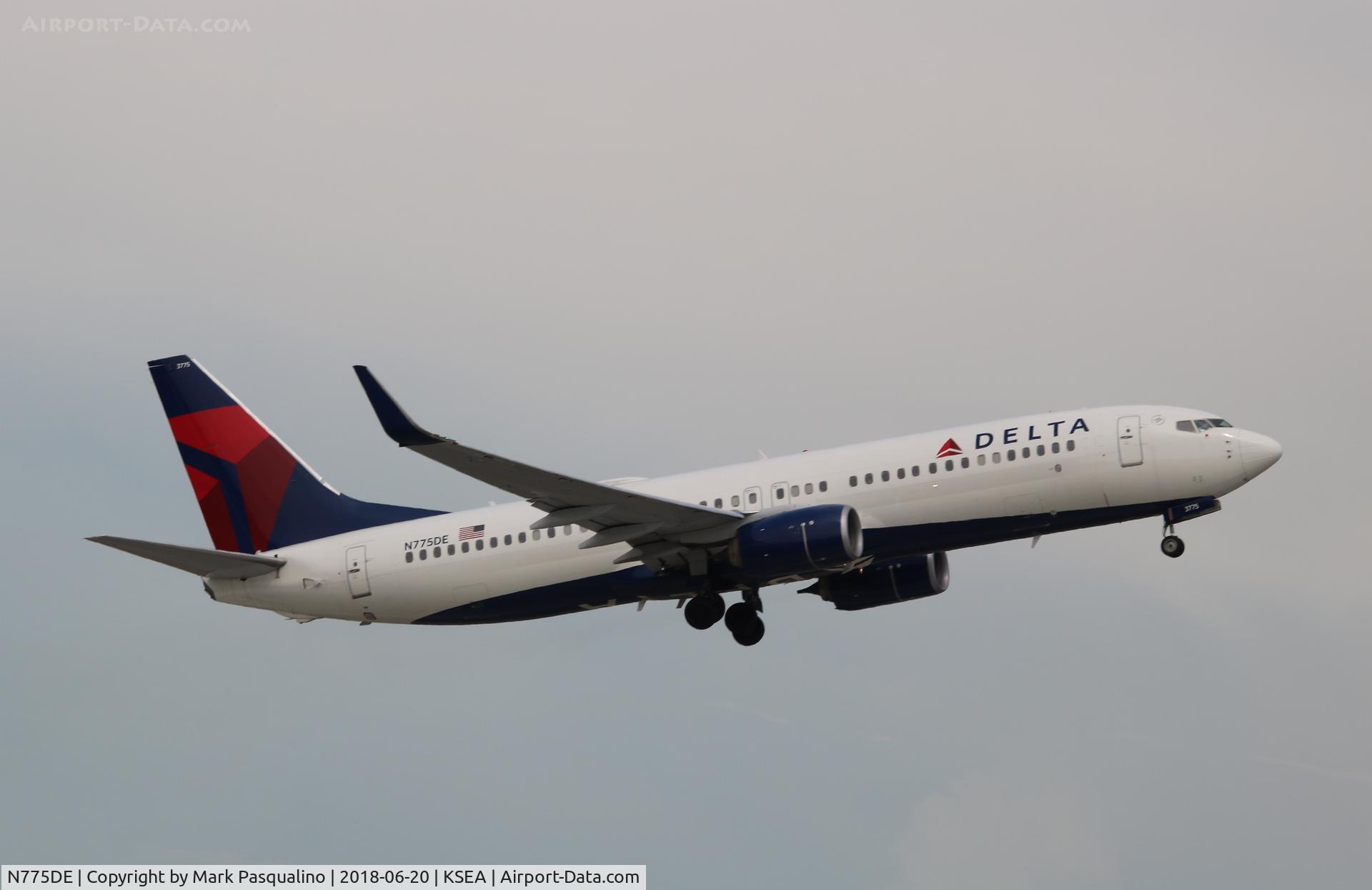 N775DE, 2013 Boeing 737-8EH C/N 39620, Boeing 737-8EH
