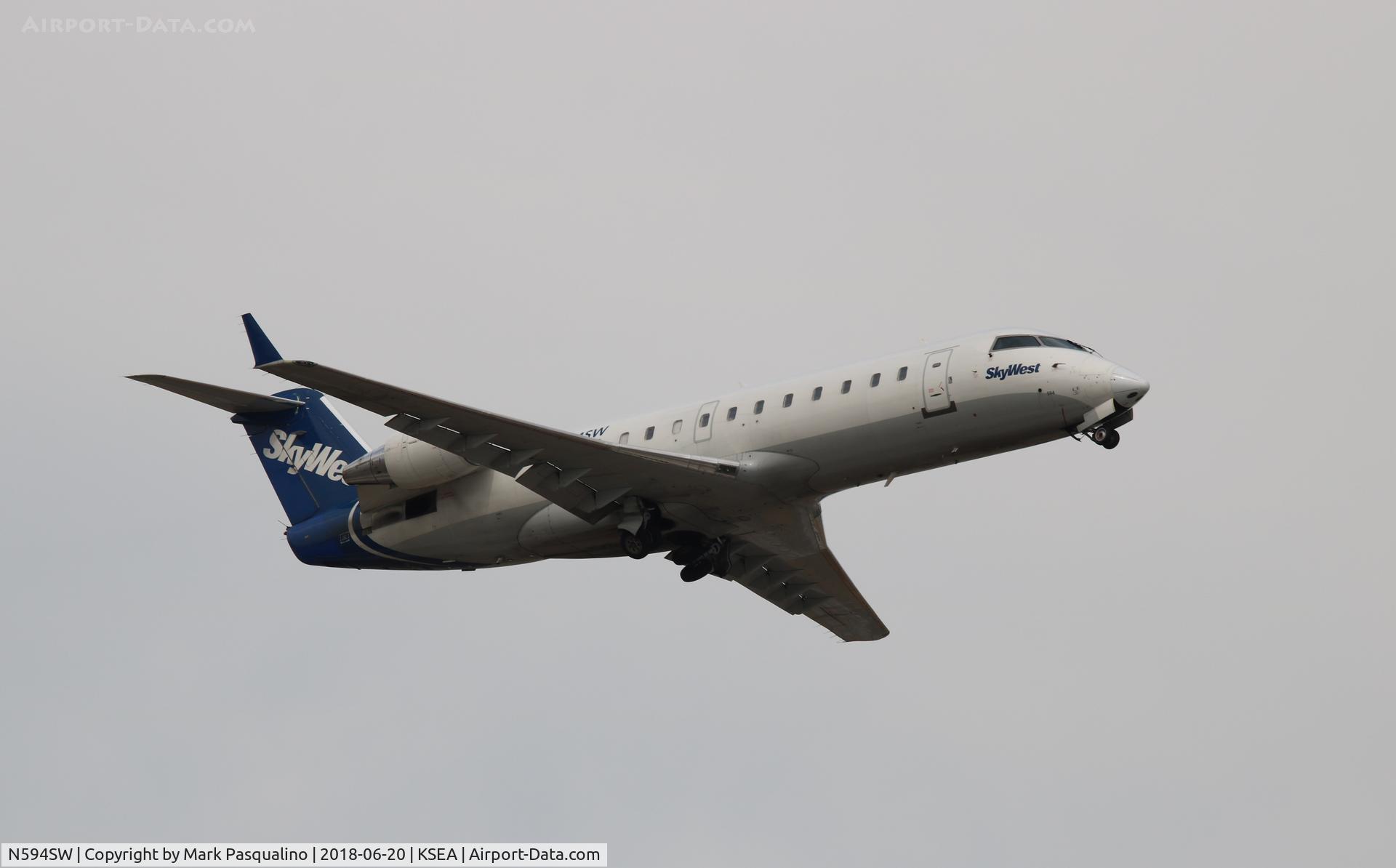 N594SW, 1999 Bombardier CRJ-100ER (CL-600-2B19) C/N 7285, CL-600-2B19
