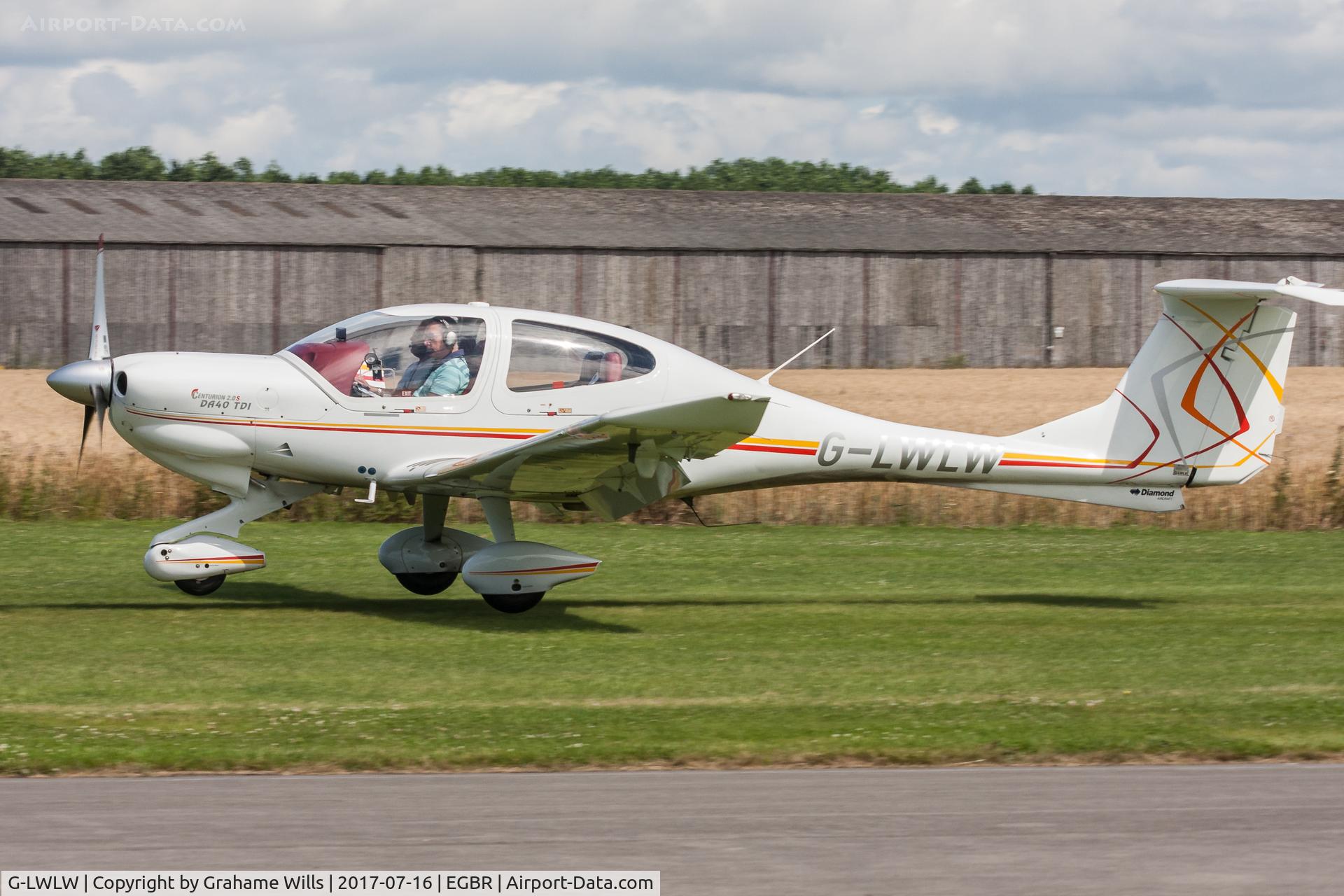 G-LWLW, 2003 Diamond DA-40D Diamond Star C/N D4.052, Diamond DA40D Star G-LWLW Breighton 16/7/17