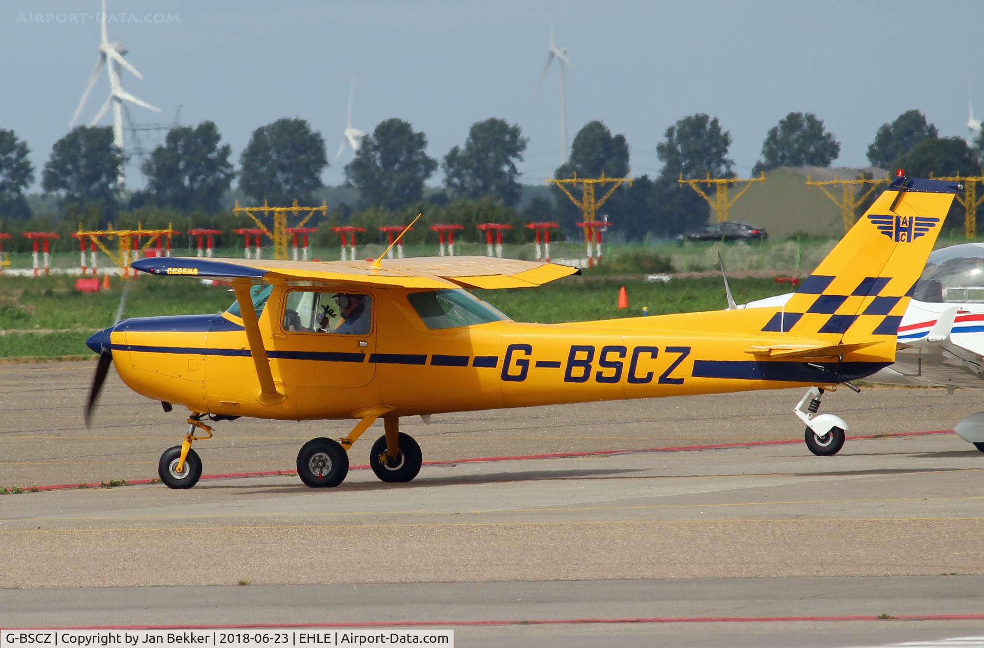 G-BSCZ, 1979 Cessna 152 C/N 152-82199, Lelystad Airport
