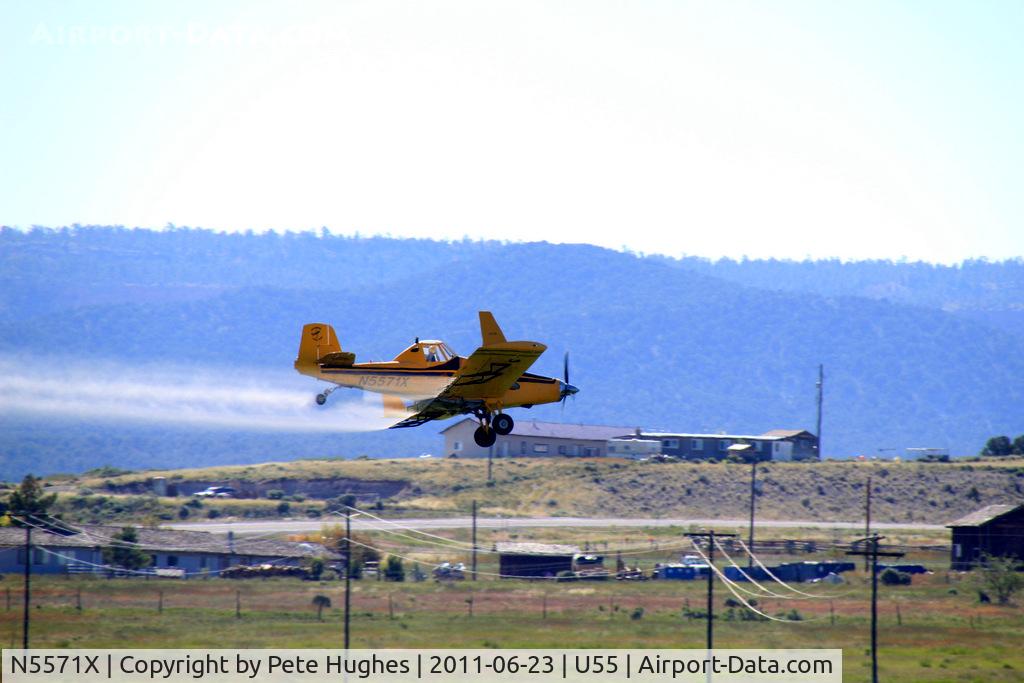 N5571X, 1976 Rockwell International S-2R Turbo Thrush Commander C/N 5081R, N5571X S-2R at work near Panguitch, Utah