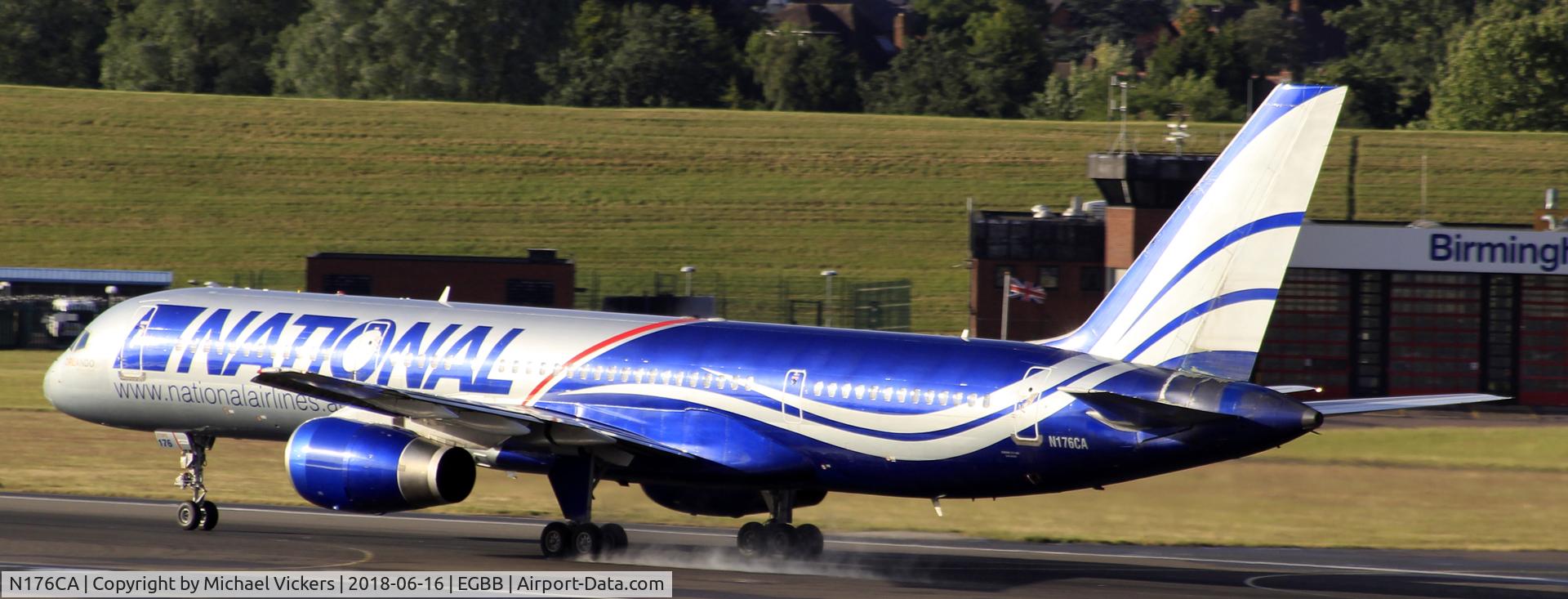 N176CA, 1990 Boeing 757-28A C/N 24543, Nice scheme