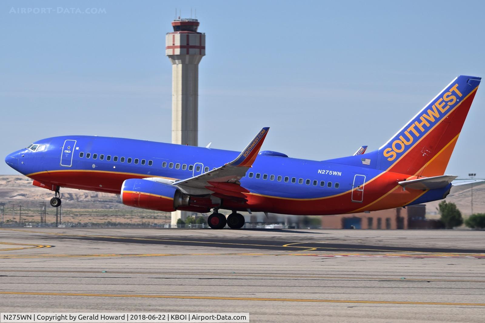 N275WN, 2007 Boeing 737-7H4 C/N 36153, Take off on RWY 10L.