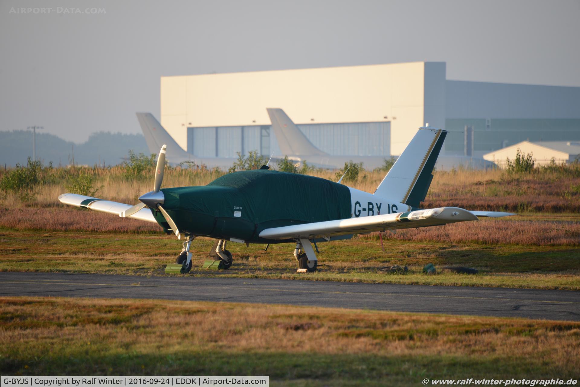 G-BYJS, 1999 Socata TB-20 Trinidad C/N 1875, Socata TB-20 Trinidad - Juliet Sierra Group - 1875 - G-BYJS - 24.09.2016 - CGN