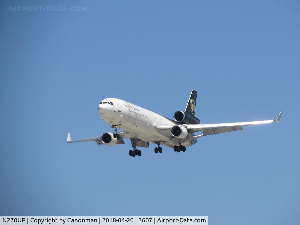 N270UP, 1994 McDonnell Douglas MD-11F C/N 48576, Landing